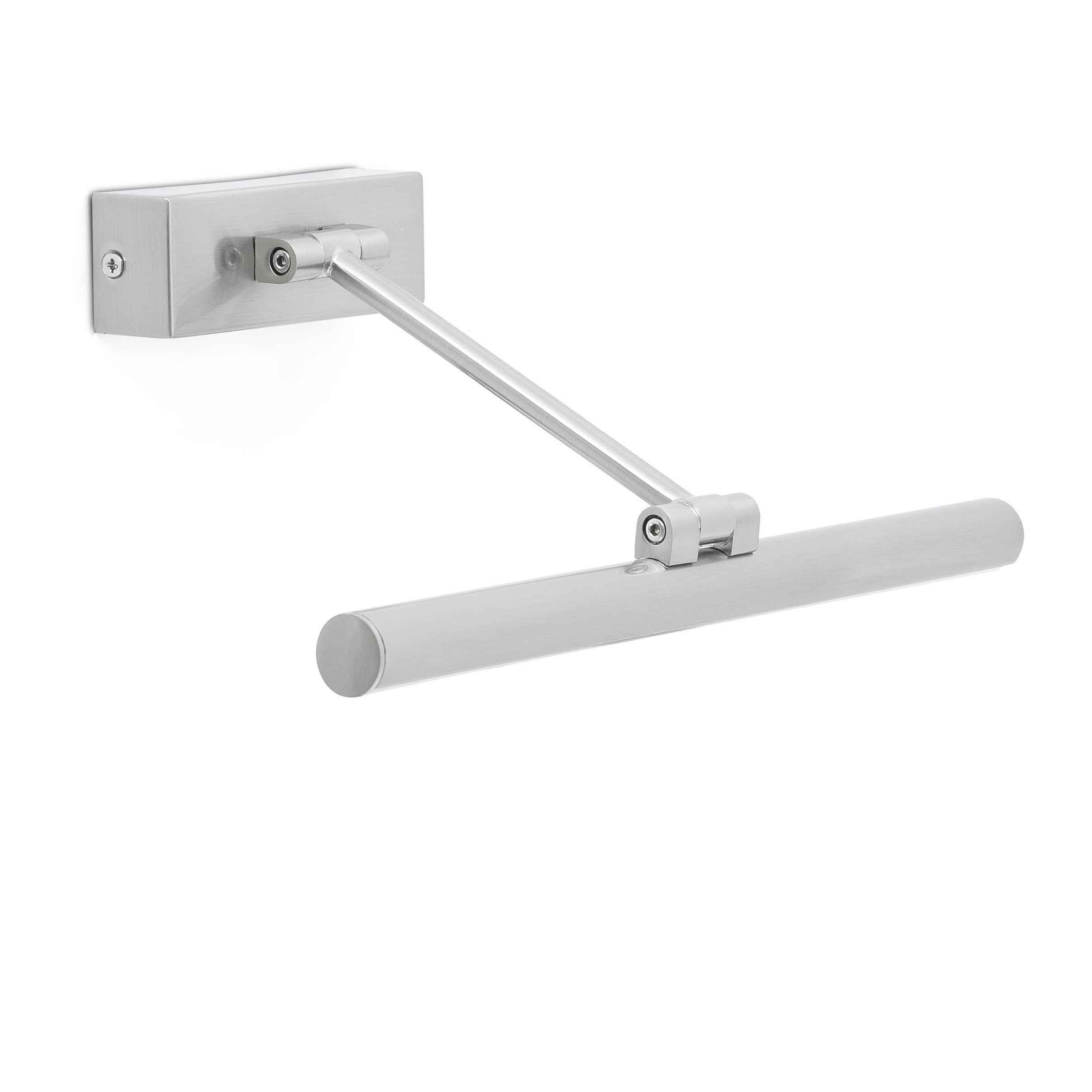 Una lampada per quadri argentata con base rettangolare e braccio e barra luminosa regolabili.
