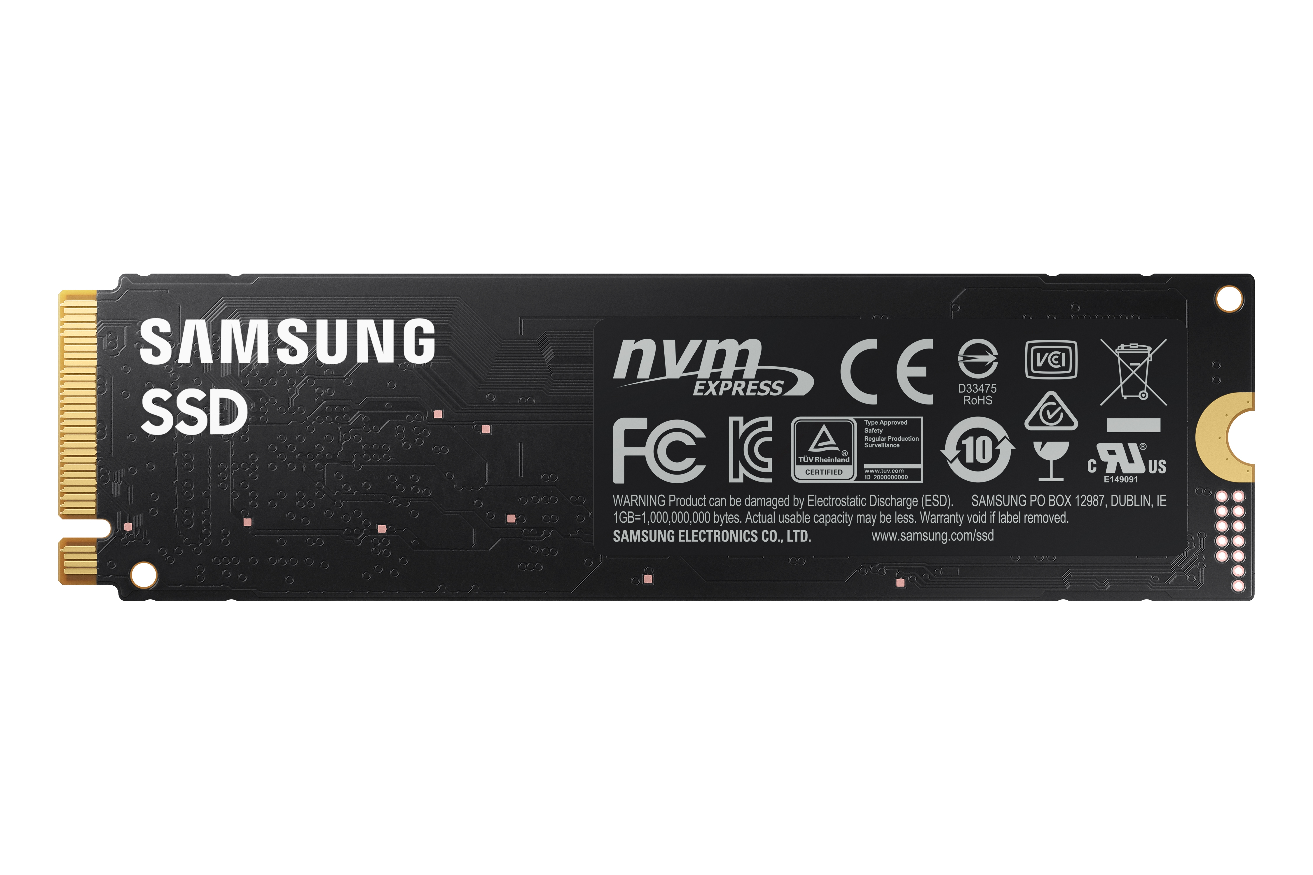 SSD noir avec texte blanc. Le texte indique SAMSUNG SSD et NVM Express. Fond blanc. De nombreuses étiquettes.