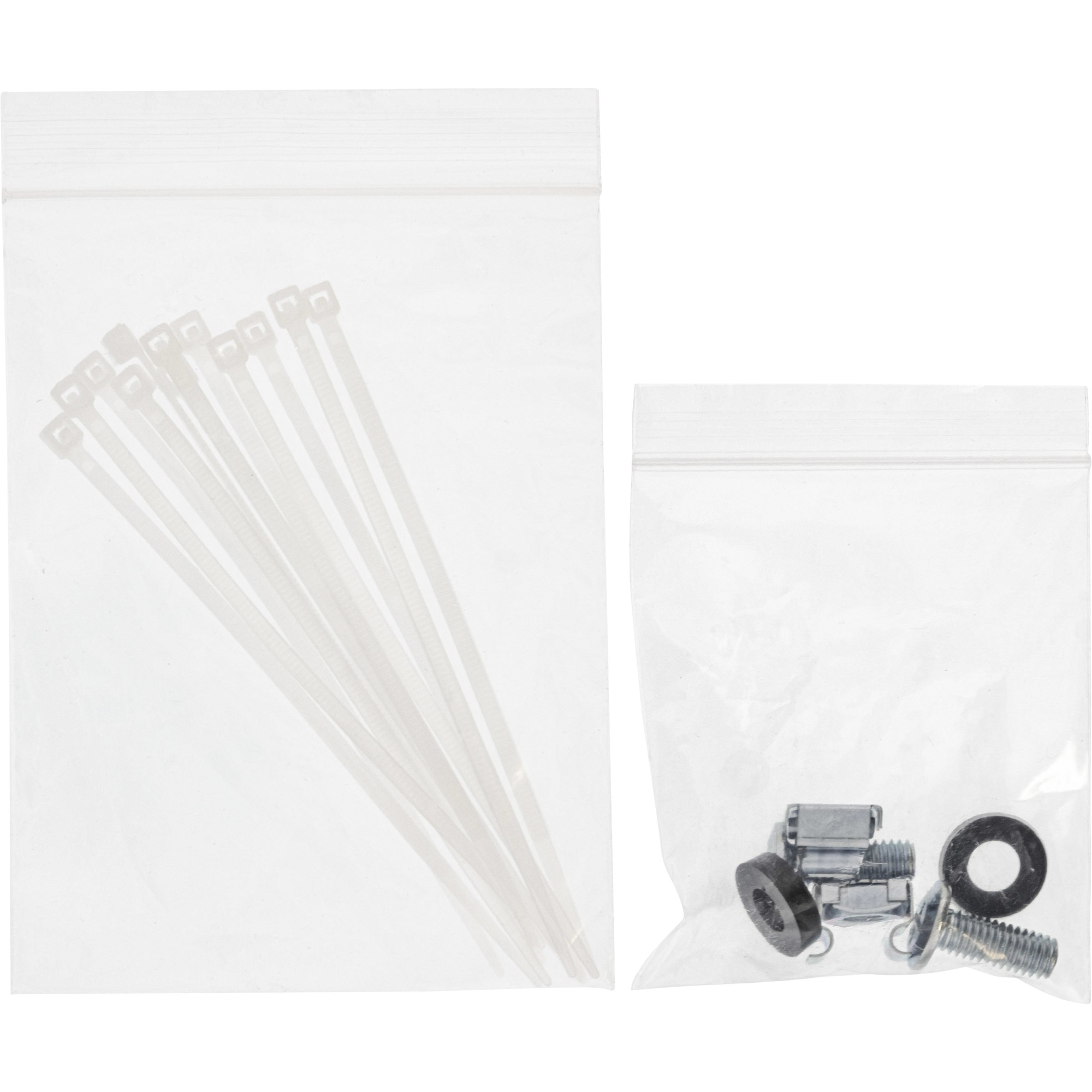 Sacchetti di plastica trasparente con fascette e ferramenta metallica. Uno contiene fascette, l'altro hardware.