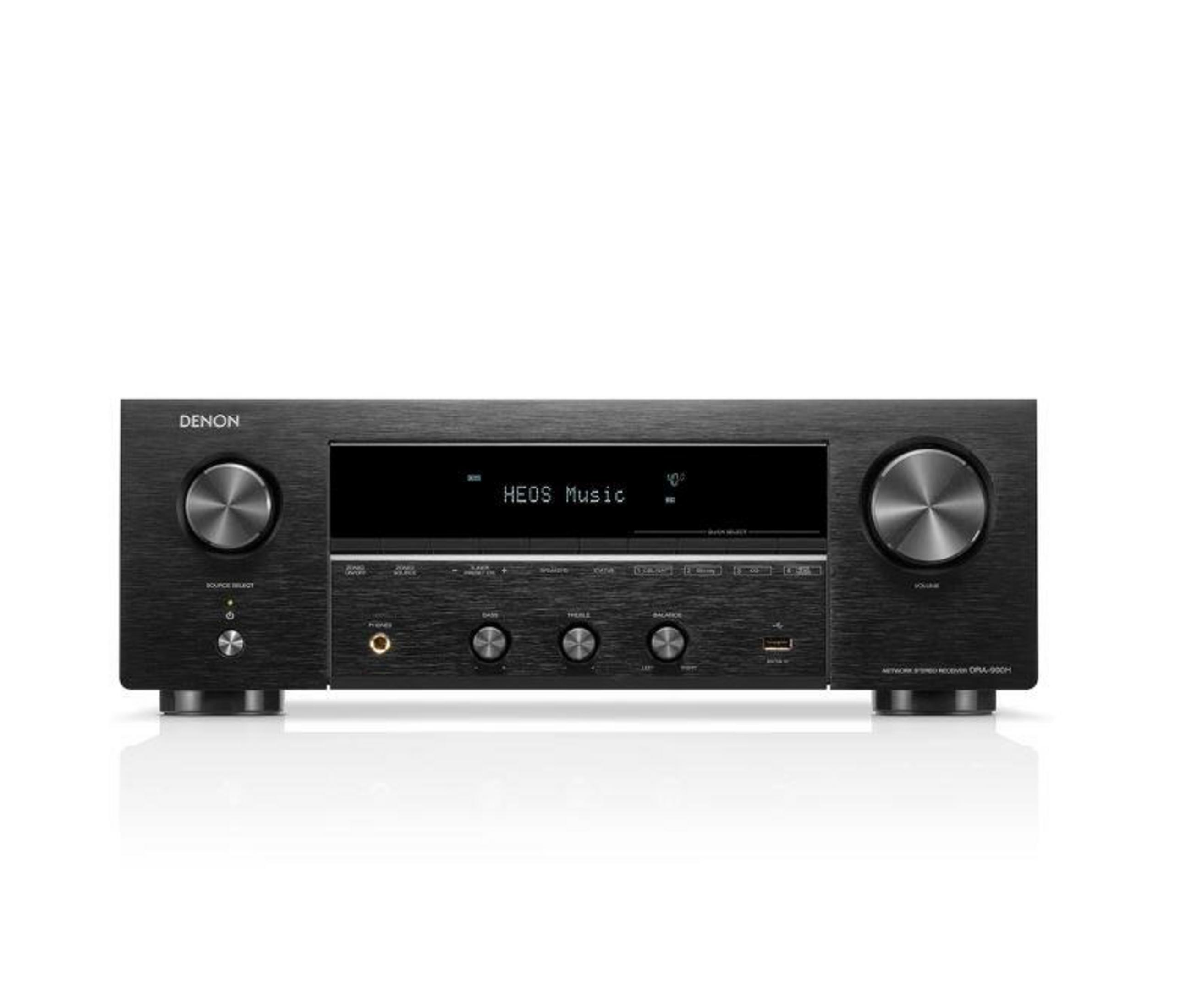 Ein schwarzer Audio-Receiver mit Knöpfen und Display mit 'HEOS Music'. Marke: DENON.