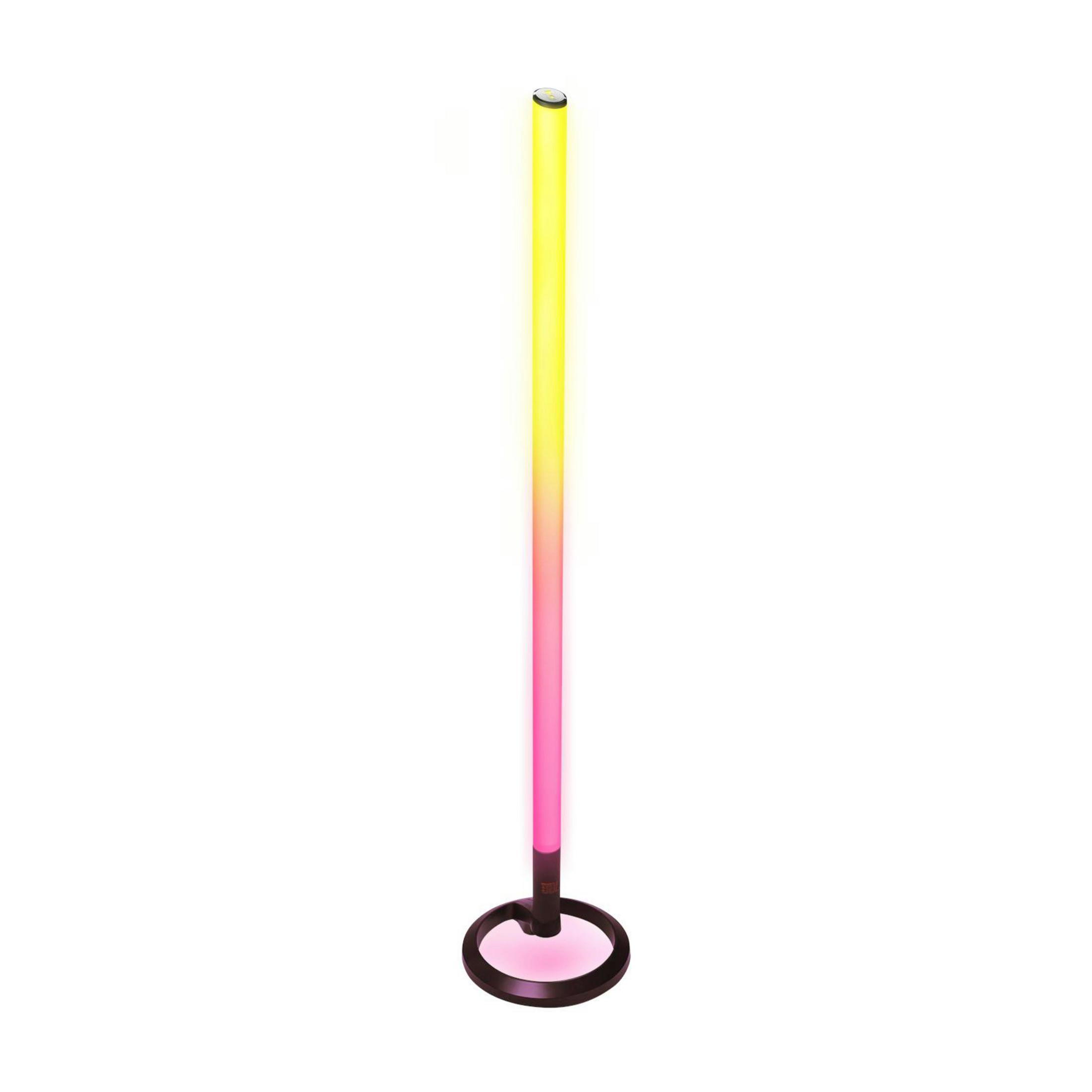 Lampada da terra alta e sottile. Colori sfumati dal giallo al rosa. Base nera e sfondo bianco.