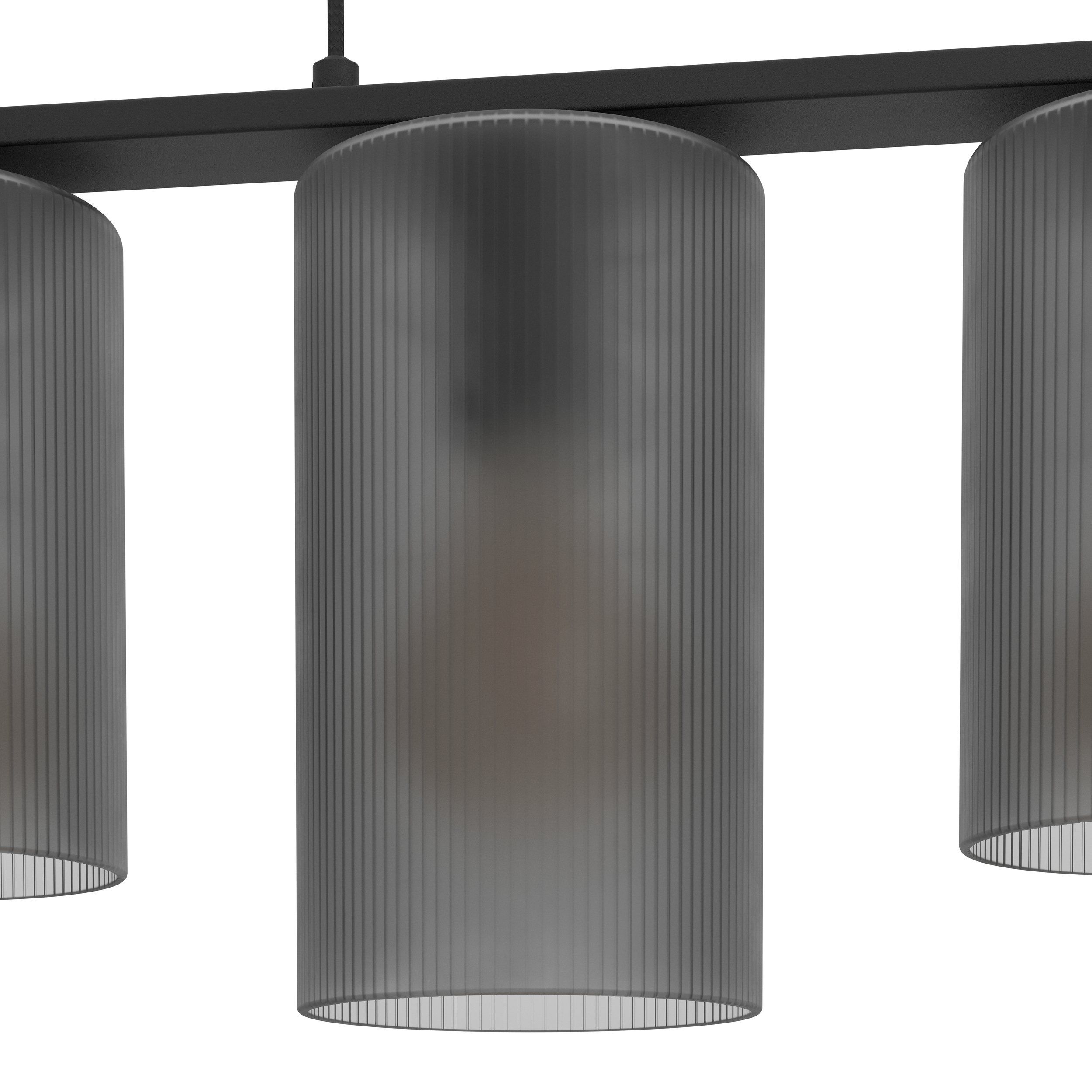 Primo piano delle lampade cilindriche di una lampada a sospensione nera. I paralumi sono grigi e a coste.