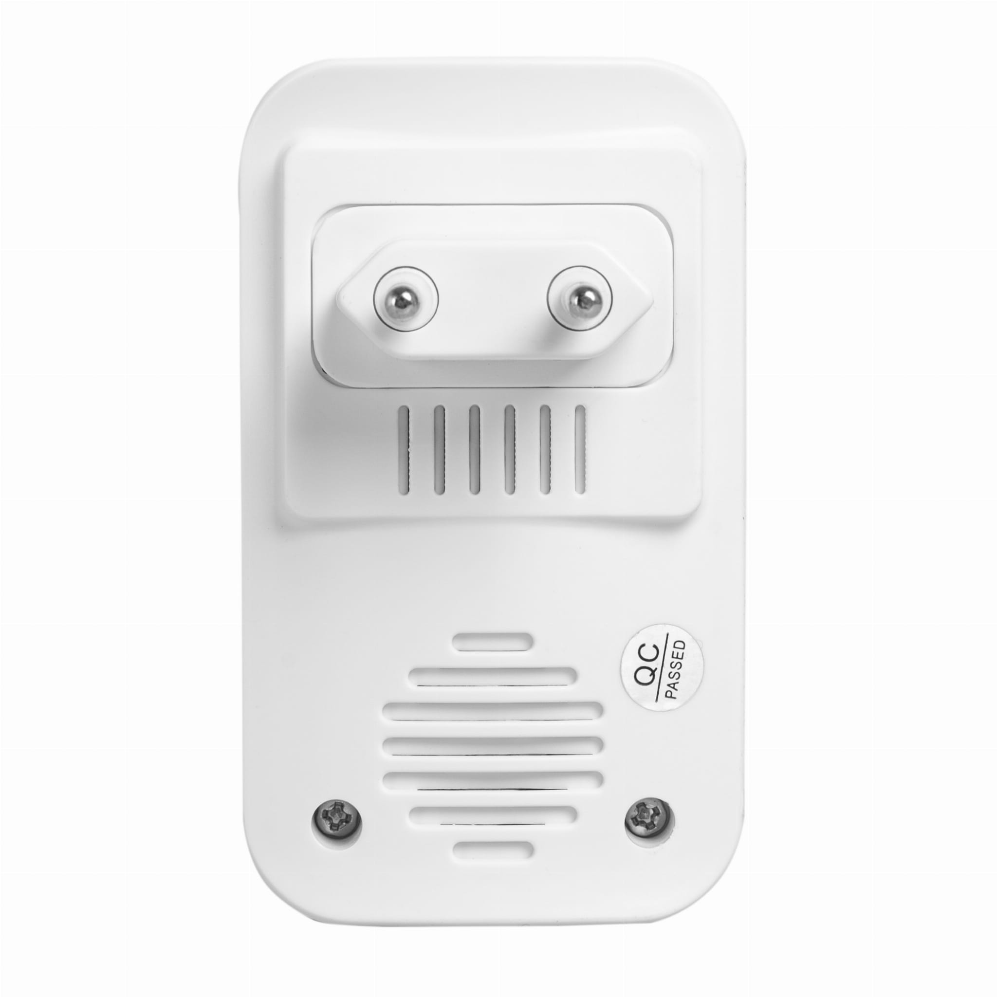 Tył białego, wtykowego urządzenia z gniazdem zasilania i otworami wentylacyjnymi.