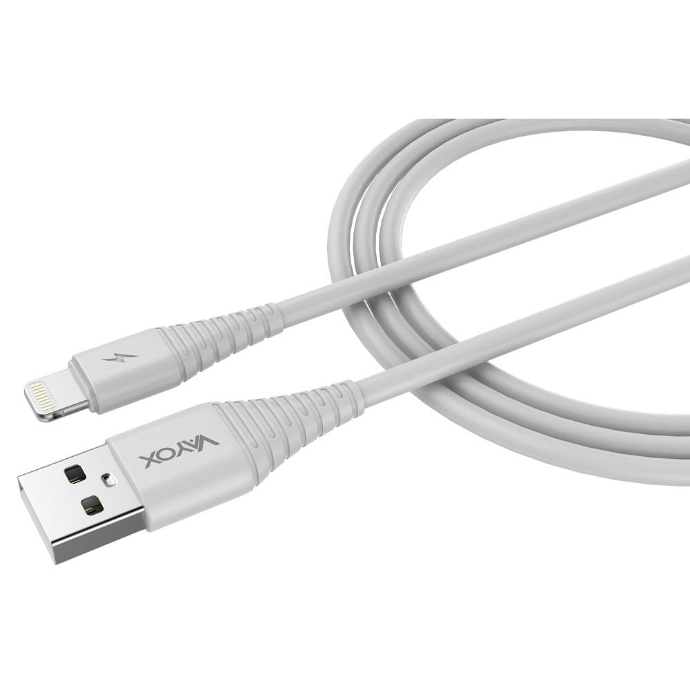 Biały kabel USB do Lightning, z marką VAYOX, leżący na białej powierzchni.