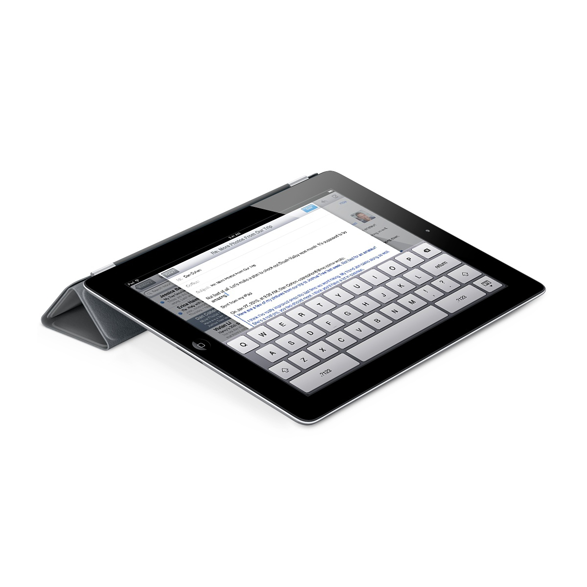 Ein iPad auf einem Ständer, zeigt einen E-Mail-Posteingang mit geöffneter E-Mail.
