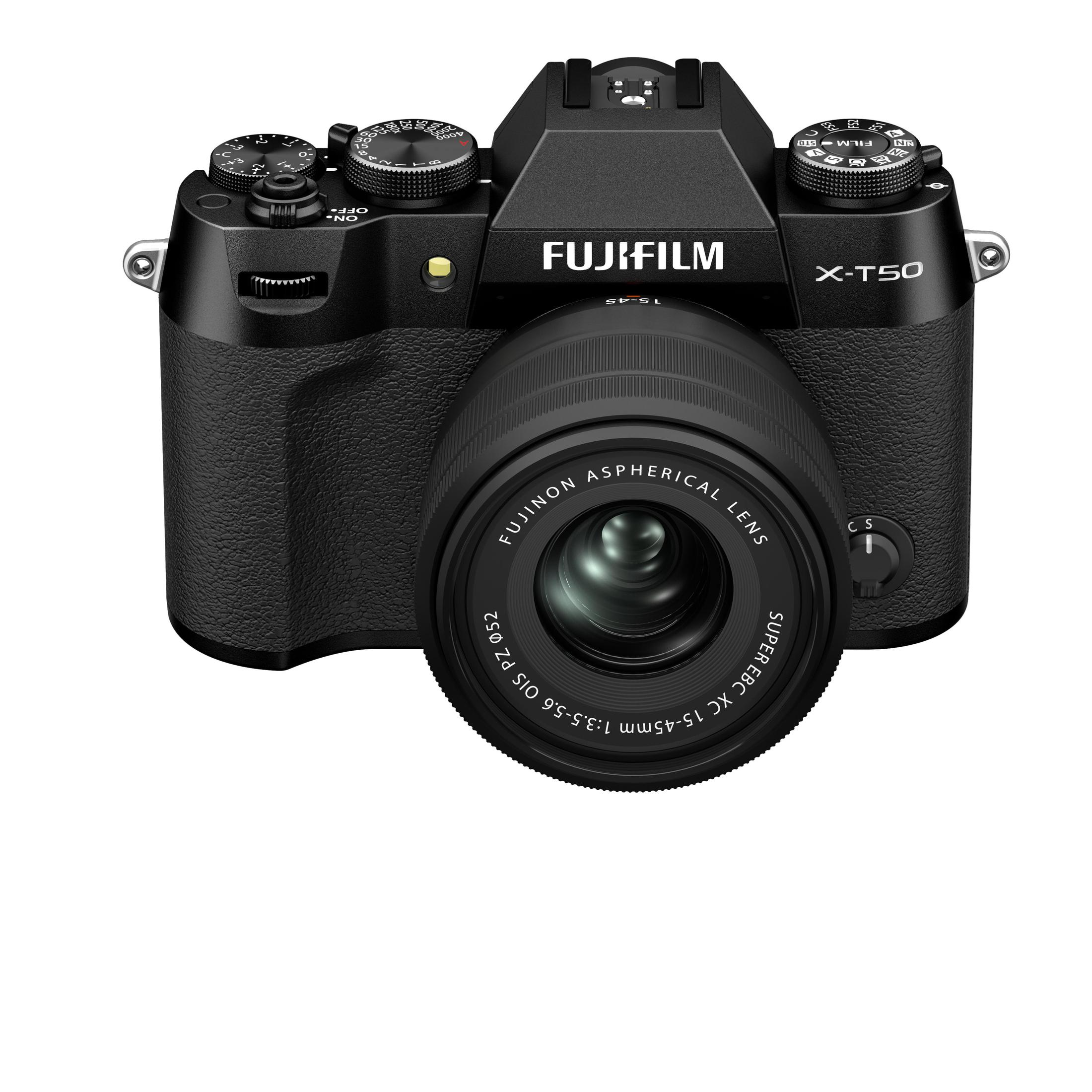 Schwarze Kamera mit Objektiv, Modell Fujifilm X-T50, weißer Hintergrund.