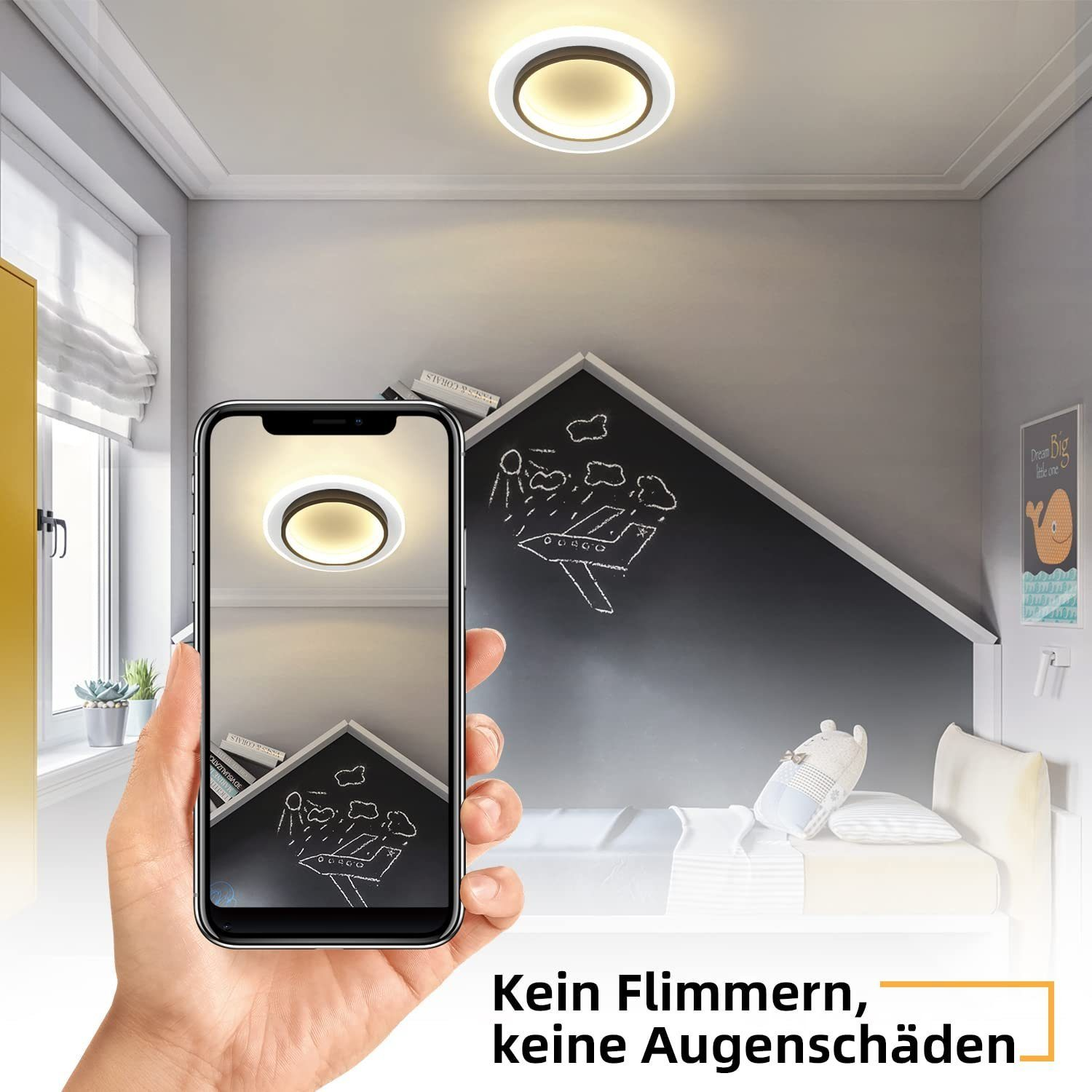 Eine Person hält ein Telefon, das eine Deckenleuchte in einem Schlafzimmer zeigt.