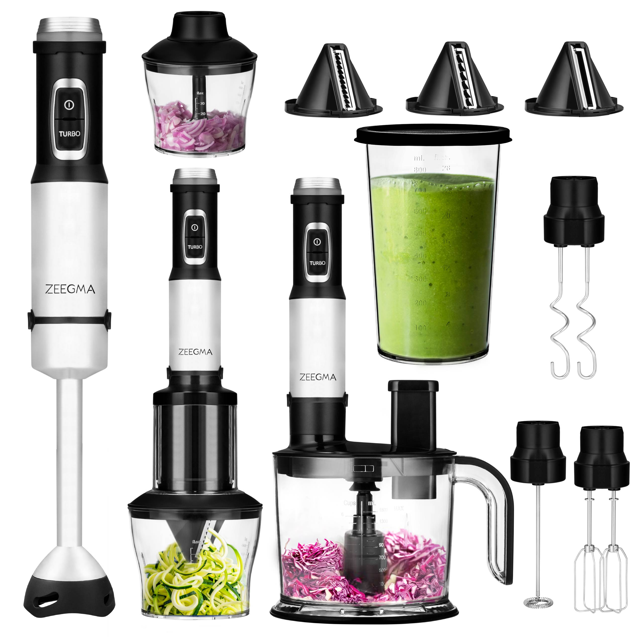 Zestaw blendera Zeegma z różnymi nasadkami i zielonym koktajlem.