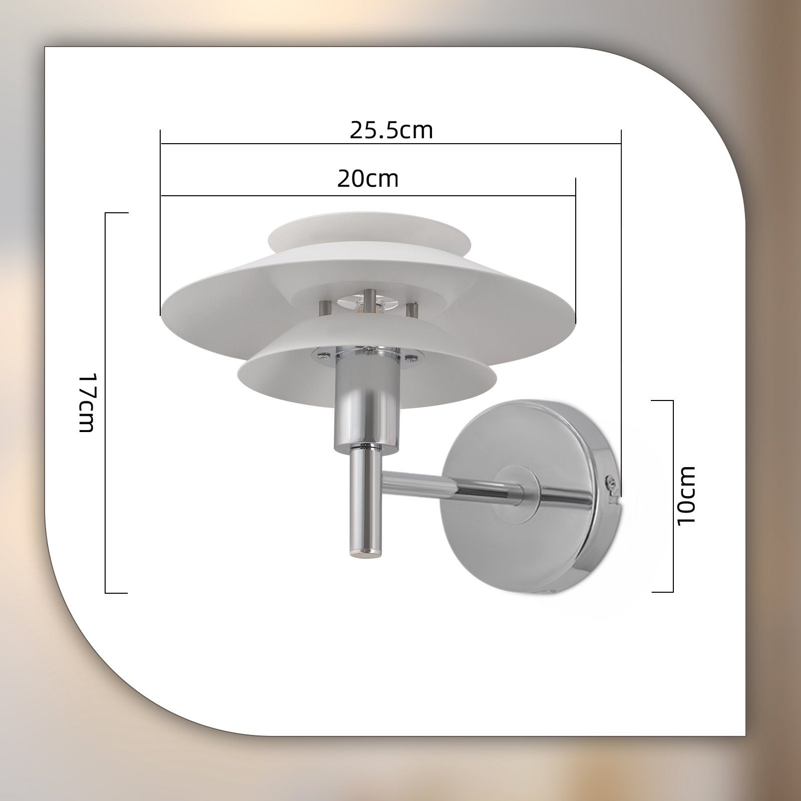 Lampada da parete bianca a tre livelli con misure. Un design moderno con base metallica.