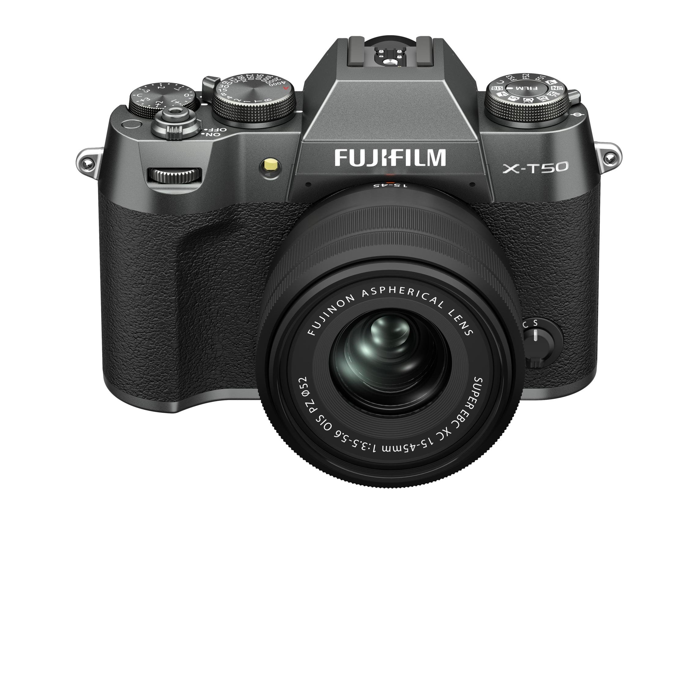 Fujifilm X-T50 Kamera. Graues Gehäuse, schwarzes Objektiv, verschiedene Räder und Knöpfe sichtbar.