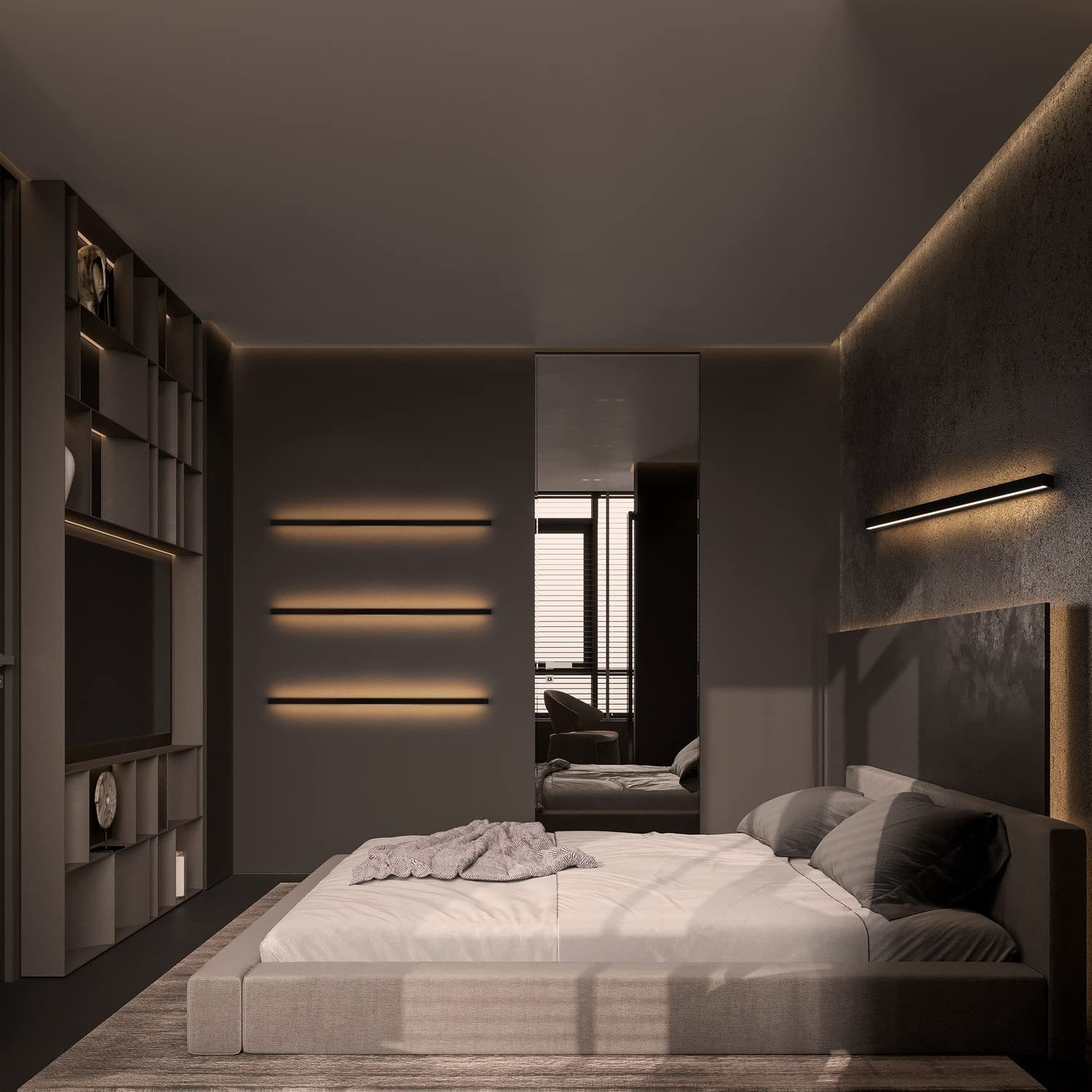 Dunkles Schlafzimmer mit Bett, Regalen und Spiegel. Gedämpftes Licht mit Wandleuchten.