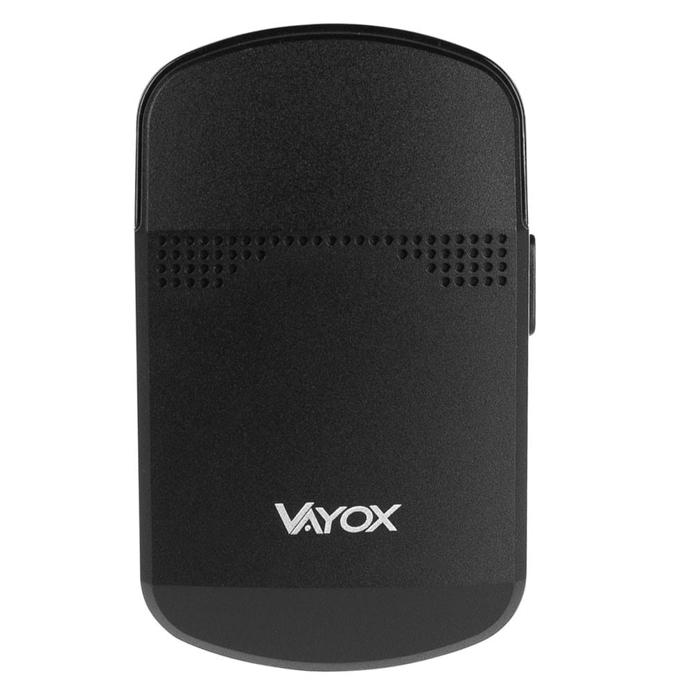 Czarne, prostokątne urządzenie VAYOX. Urządzenie ma gładki przód z nazwą marki.