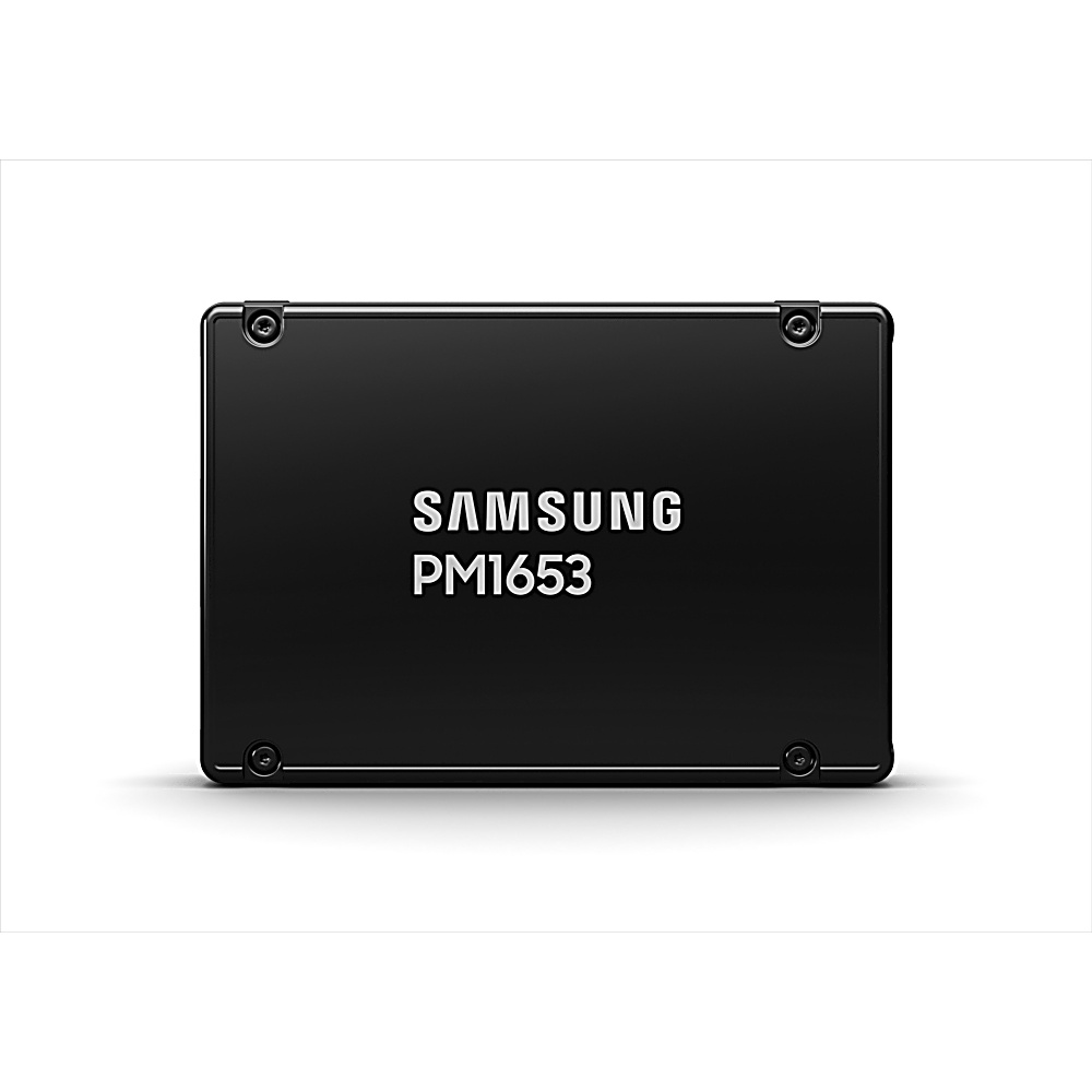 SSD Samsung PM1653 negra. Texto blanco, cuatro tornillos en las esquinas.