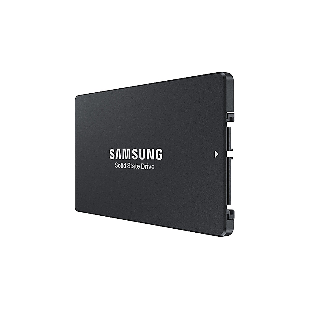 Czarny dysk SSD Samsung. Ma na nim nazwę marki. Tło jest białe.