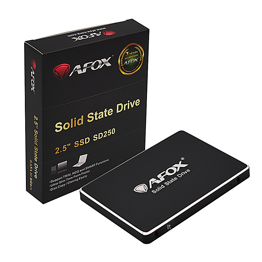 AFOX SSD. Czarny dysk SSD i pudełko. Biały tekst: 'AFOX Solid State Drive 2.5" SSD SD250'.