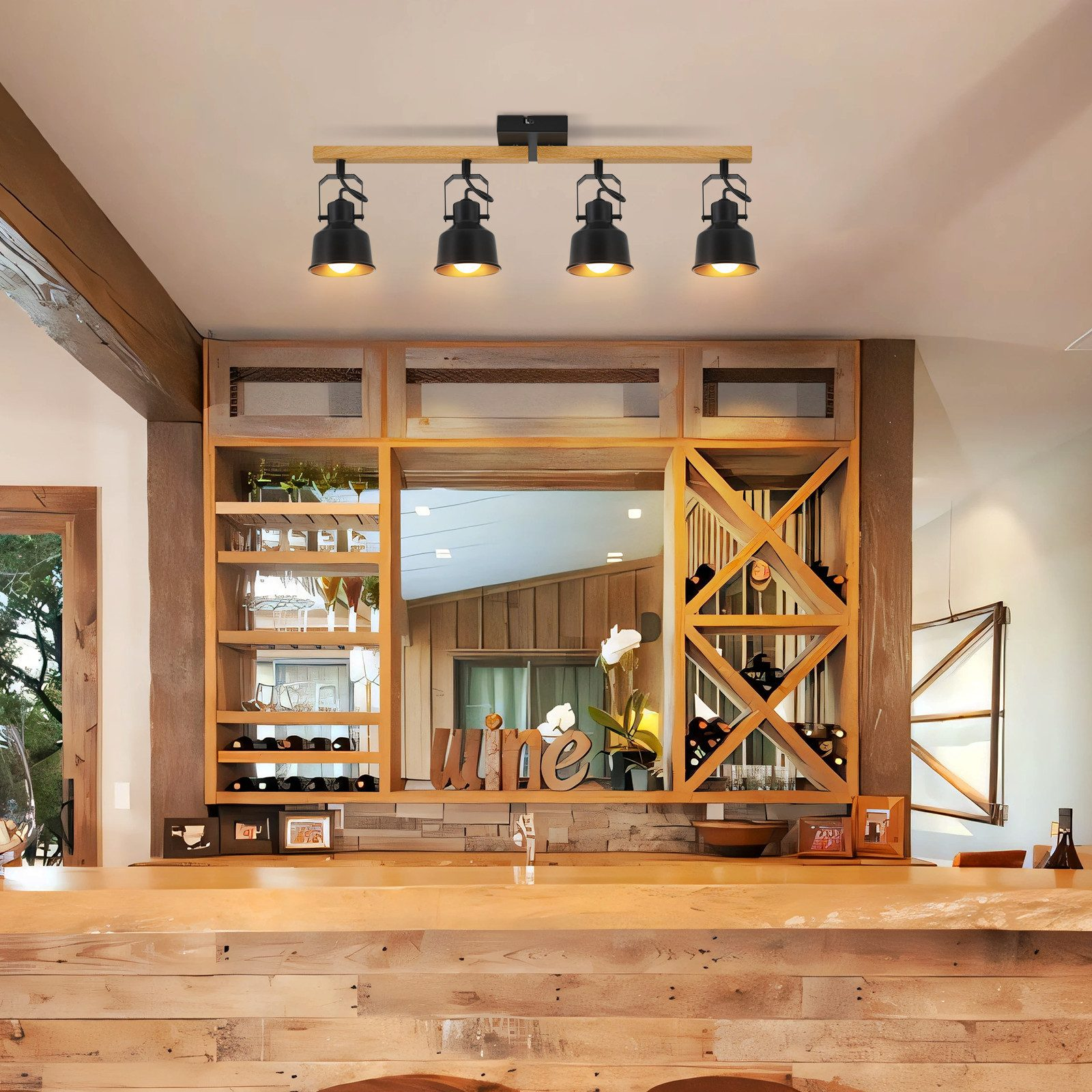 Oprawa oświetleniowa sufitowa z czterema czarnymi reflektorami na drewnianej belce, w kuchni.