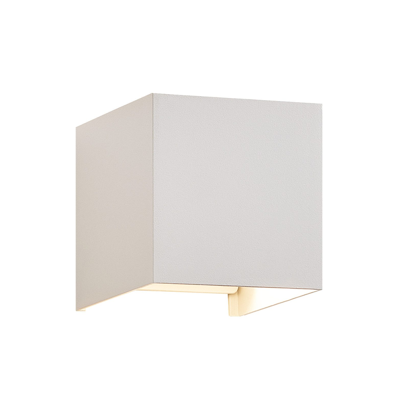Lampada da parete quadrata bianca con una sorgente luminosa incassata in basso. La lampada ha una superficie strutturata.
