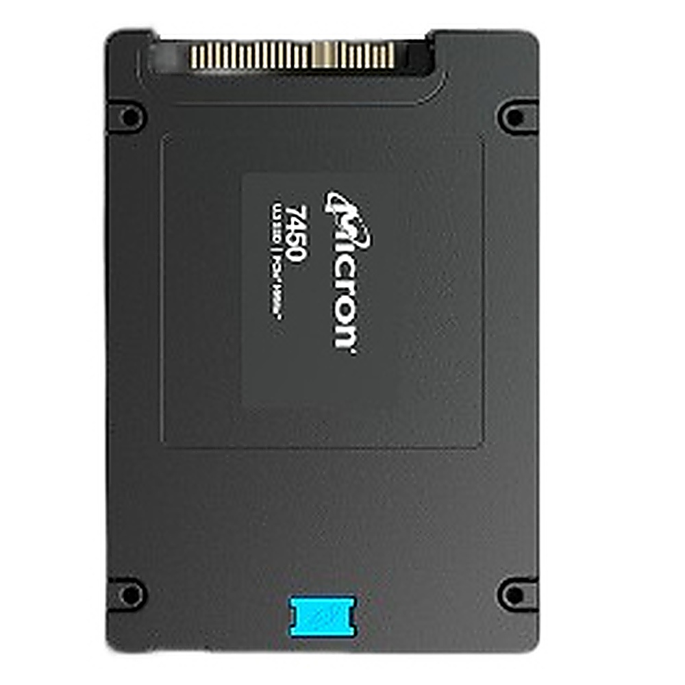 Un SSD Micron nero. L'SSD ha un'etichetta con testo e il logo Micron.