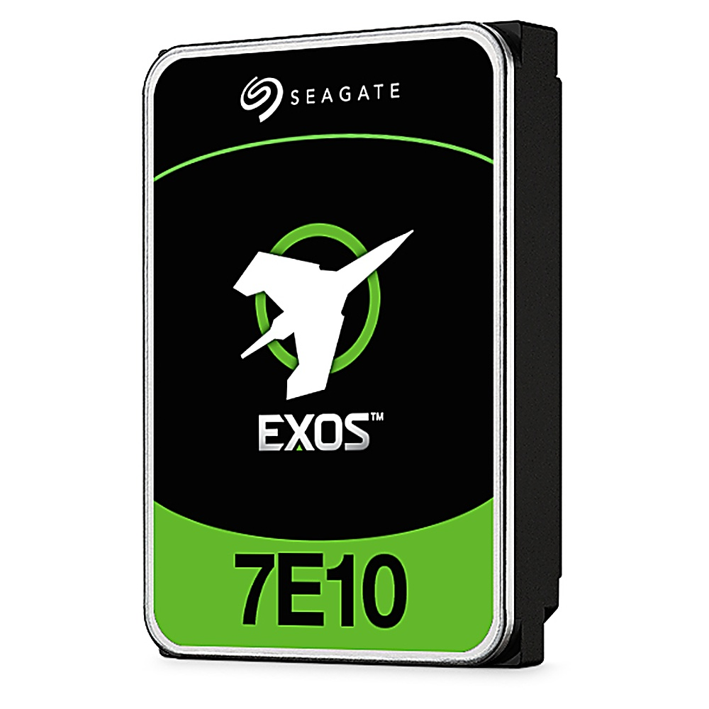 Seagate Exos Festplatte, schwarzes Gehäuse mit grünem und weißem Etikett. Das Etikett zeigt ein Jet.