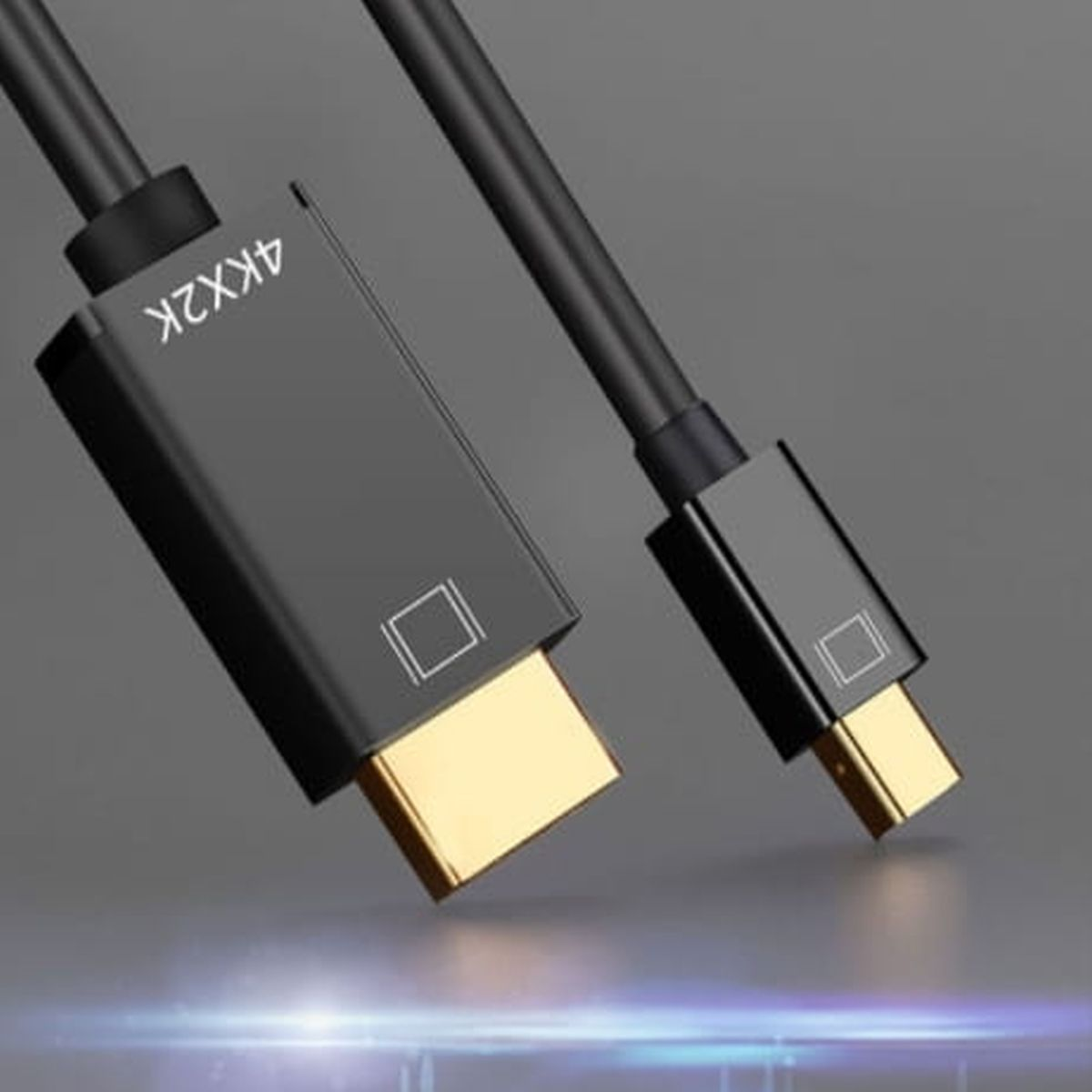 Czarny kabel HDMI 4K ze złotymi złączami.