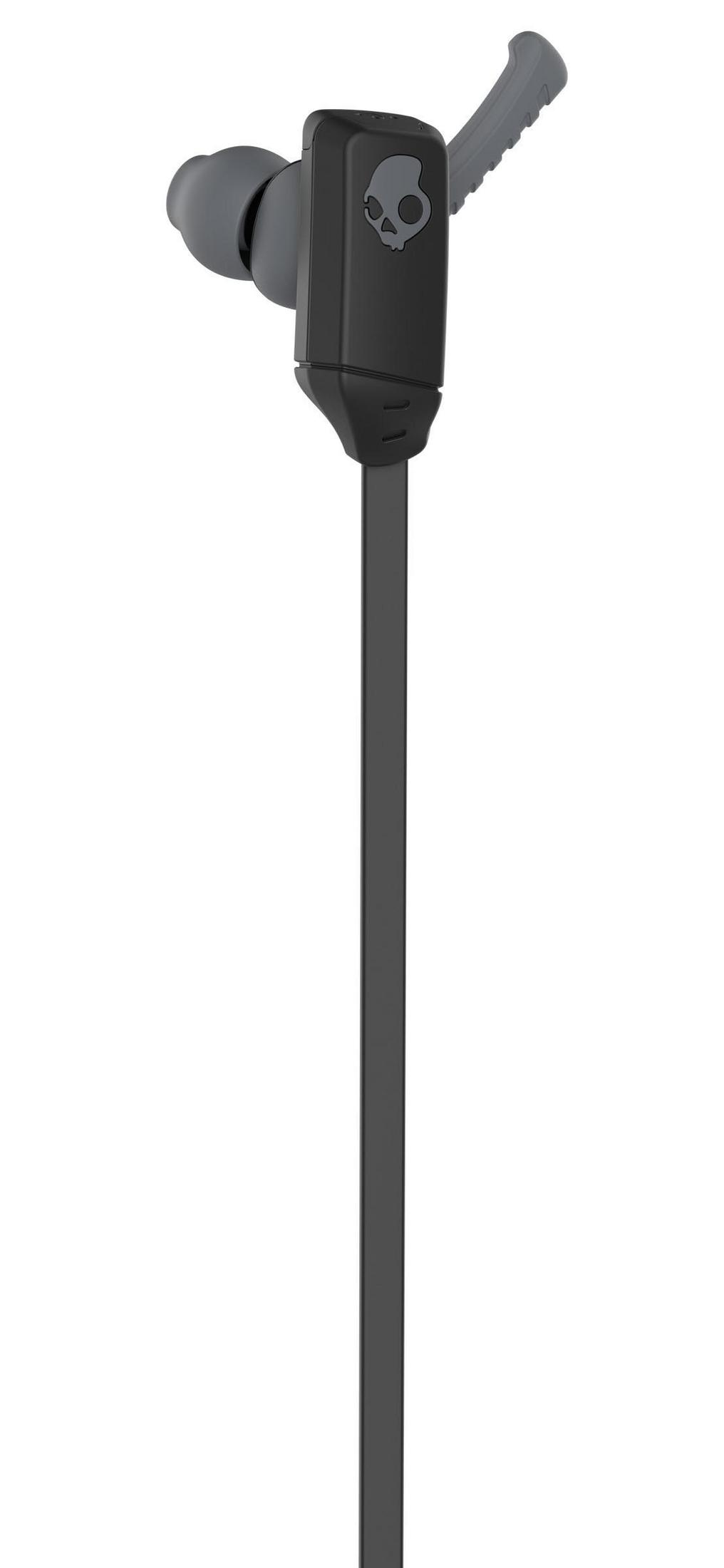 Ein schwarzer Skullcandy-Ohrhörer mit grauem Ohrstöpsel, verbunden mit einem schwarzen Kabel. Weißer Hintergrund.