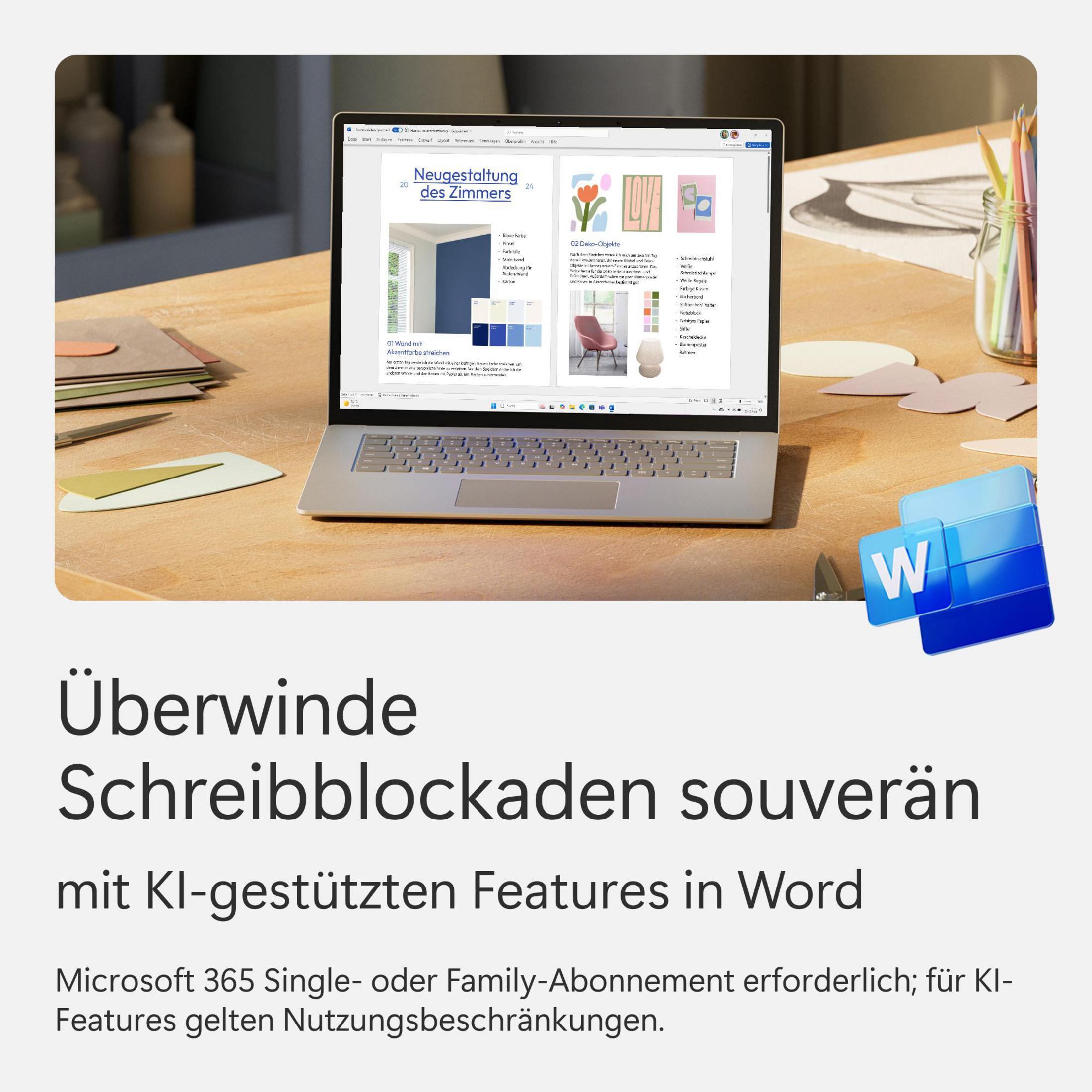 Un laptop che mostra un programma di progettazione su un tavolo di legno con cancelleria e il logo Word.