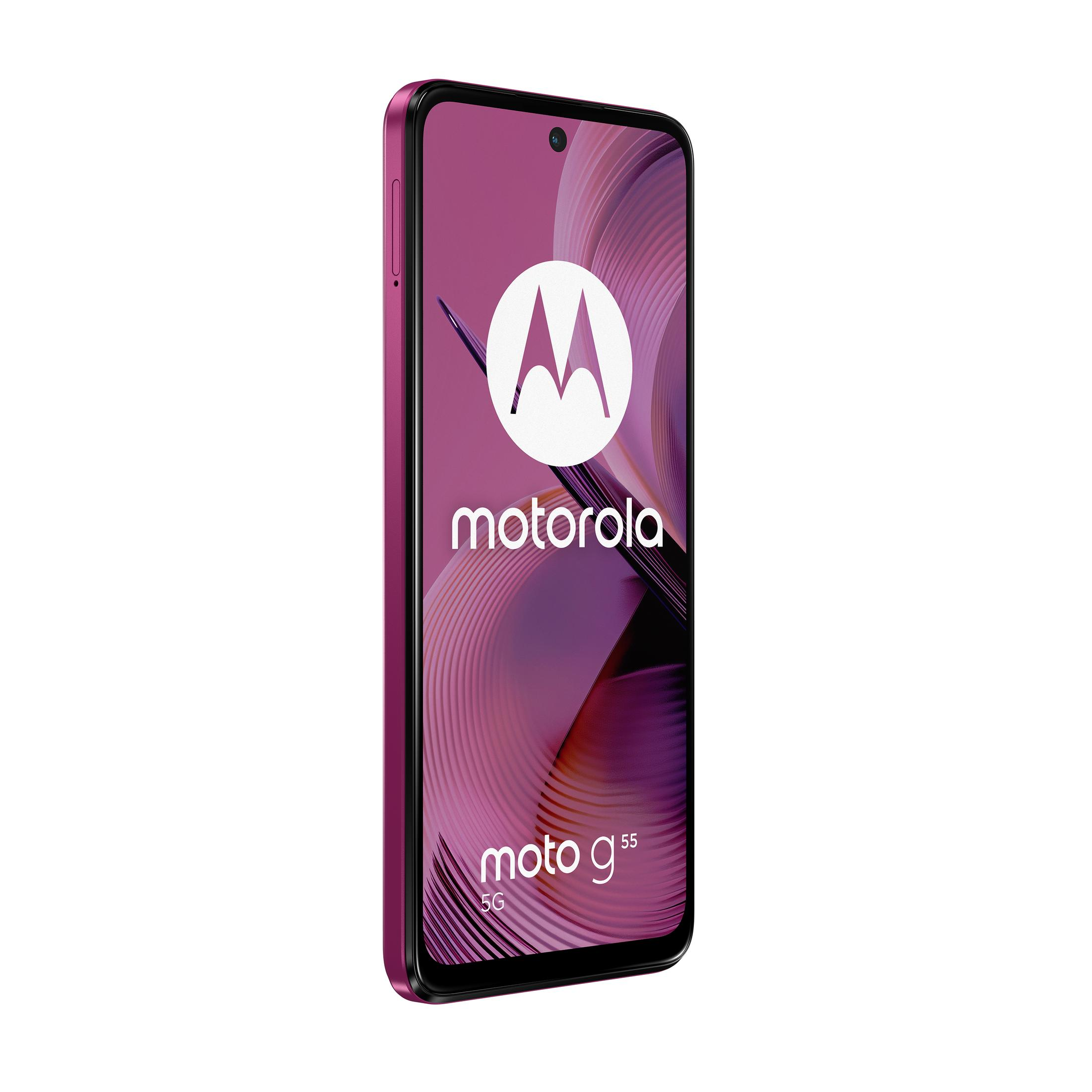 Różowy telefon Motorola Moto G55. Na ekranie logo Motorola.