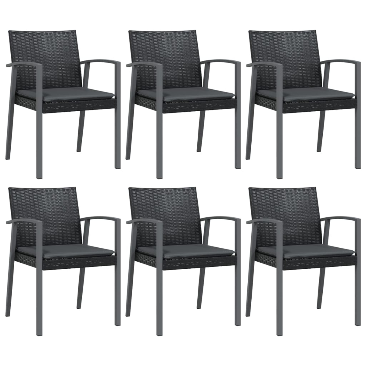 Sechs schwarze Rattan-Stühle. Graue Rahmen, dunkelgraue Kissen. Weißer Hintergrund.