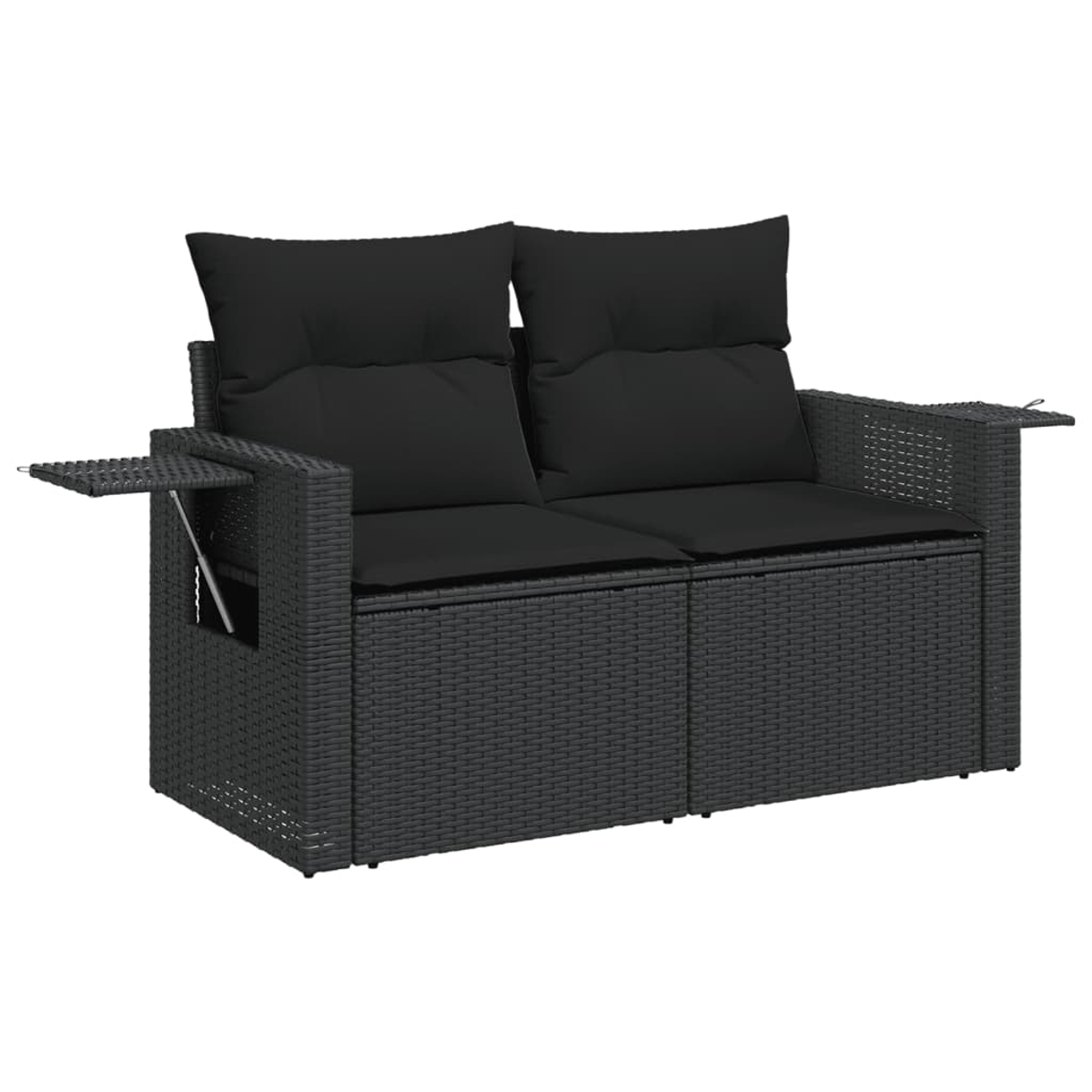 Schwarzes Rattan-Zweisitzer-Sofa mit schwarzen Kissen und Beistelltisch.