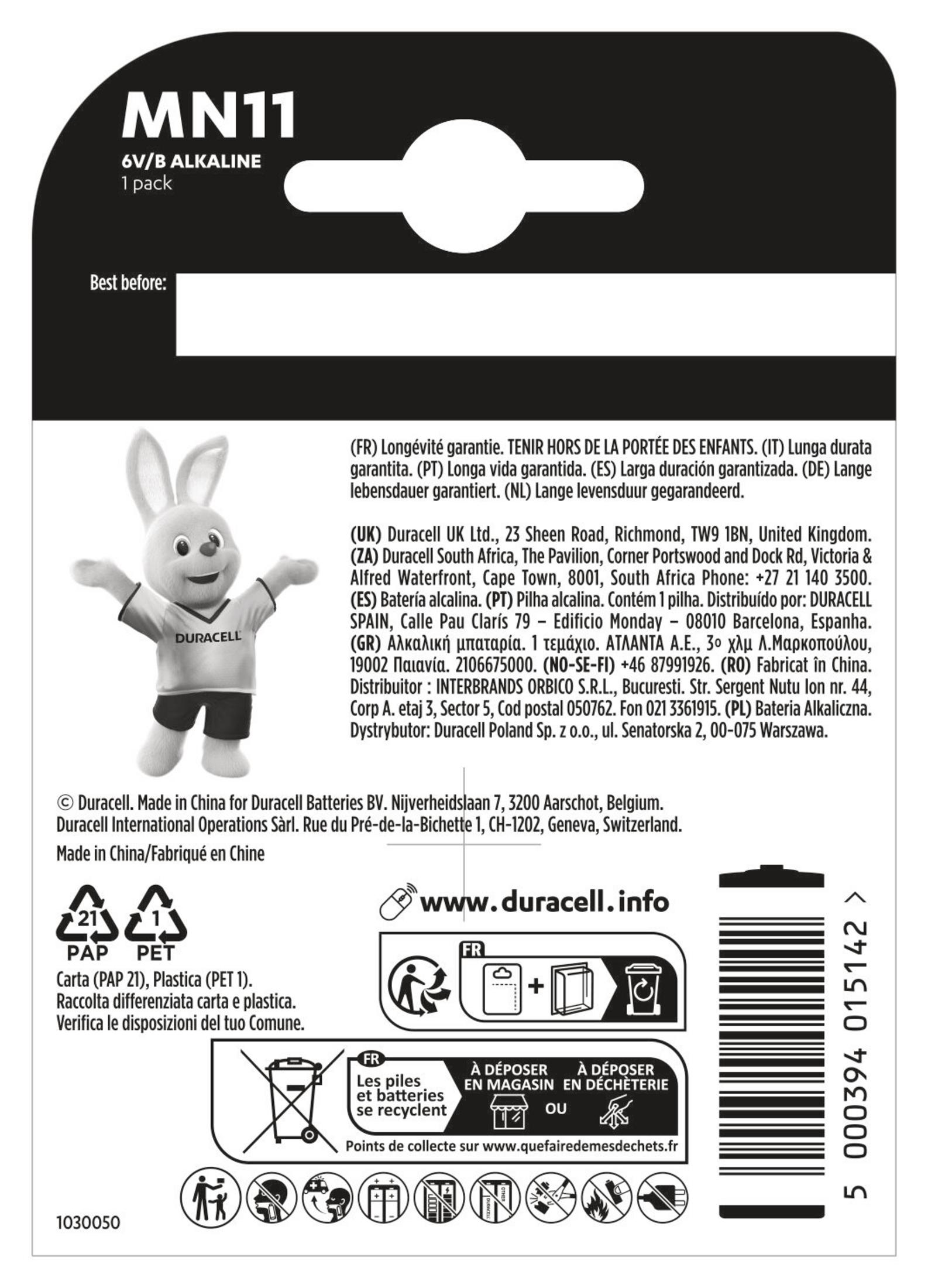 Zestaw baterii alkalicznych Duracell MN11 6V/B. Białe tło. Teksty w wielu językach.