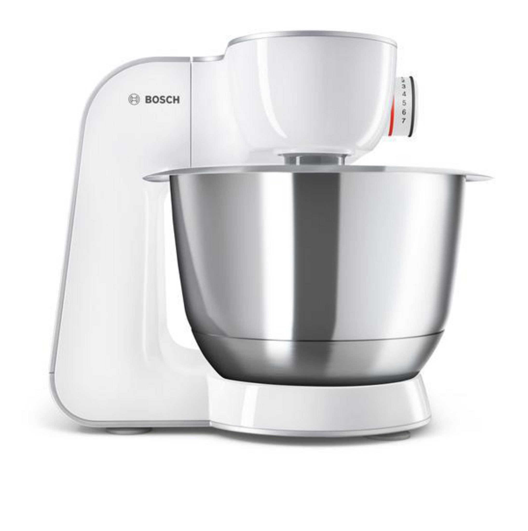 Weißer Bosch Küchenmixer mit Edelstahlschüssel auf weißem Hintergrund.