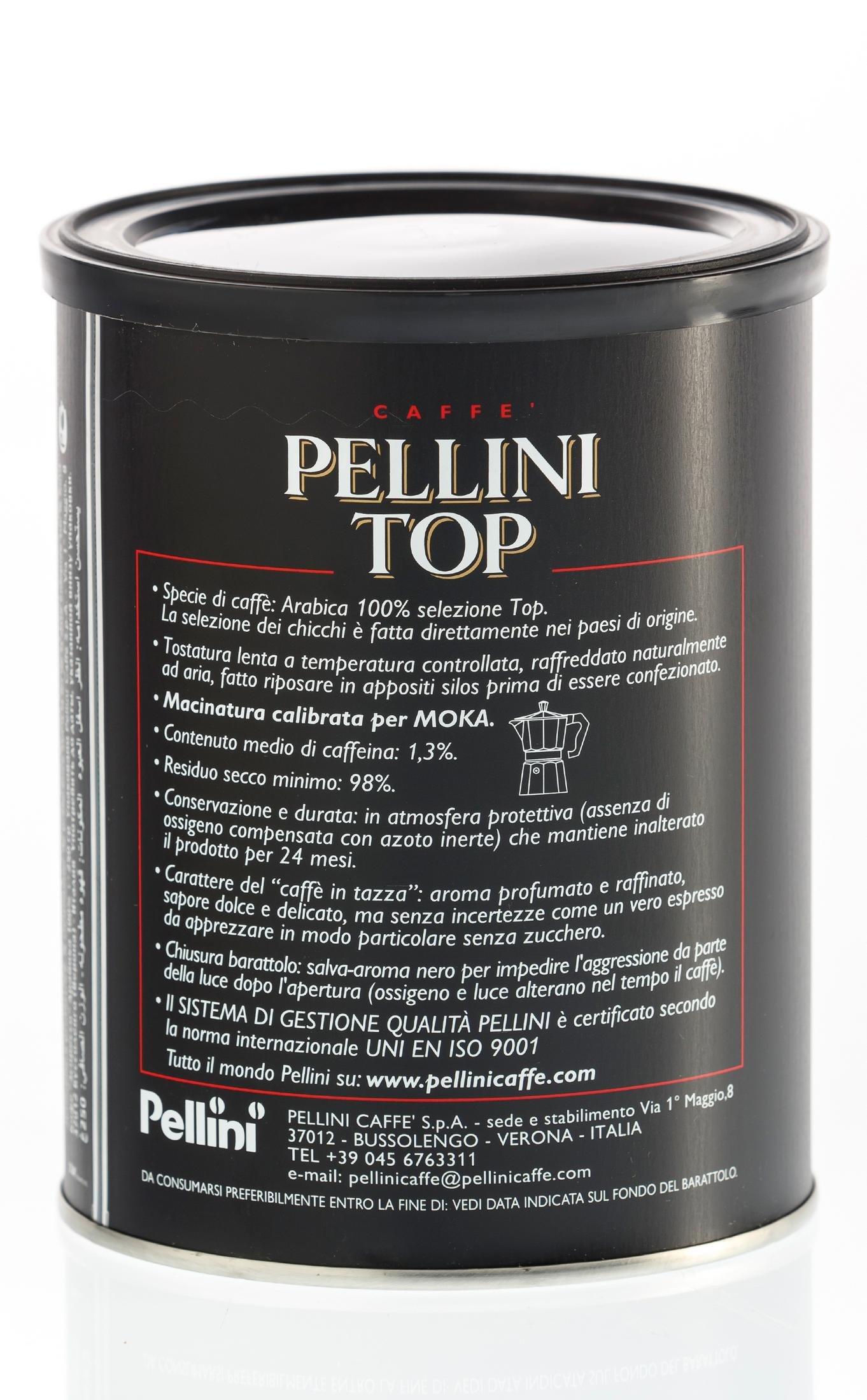 Barattolo nero di caffè Pellini. Testo sul barattolo. Sfondo bianco.