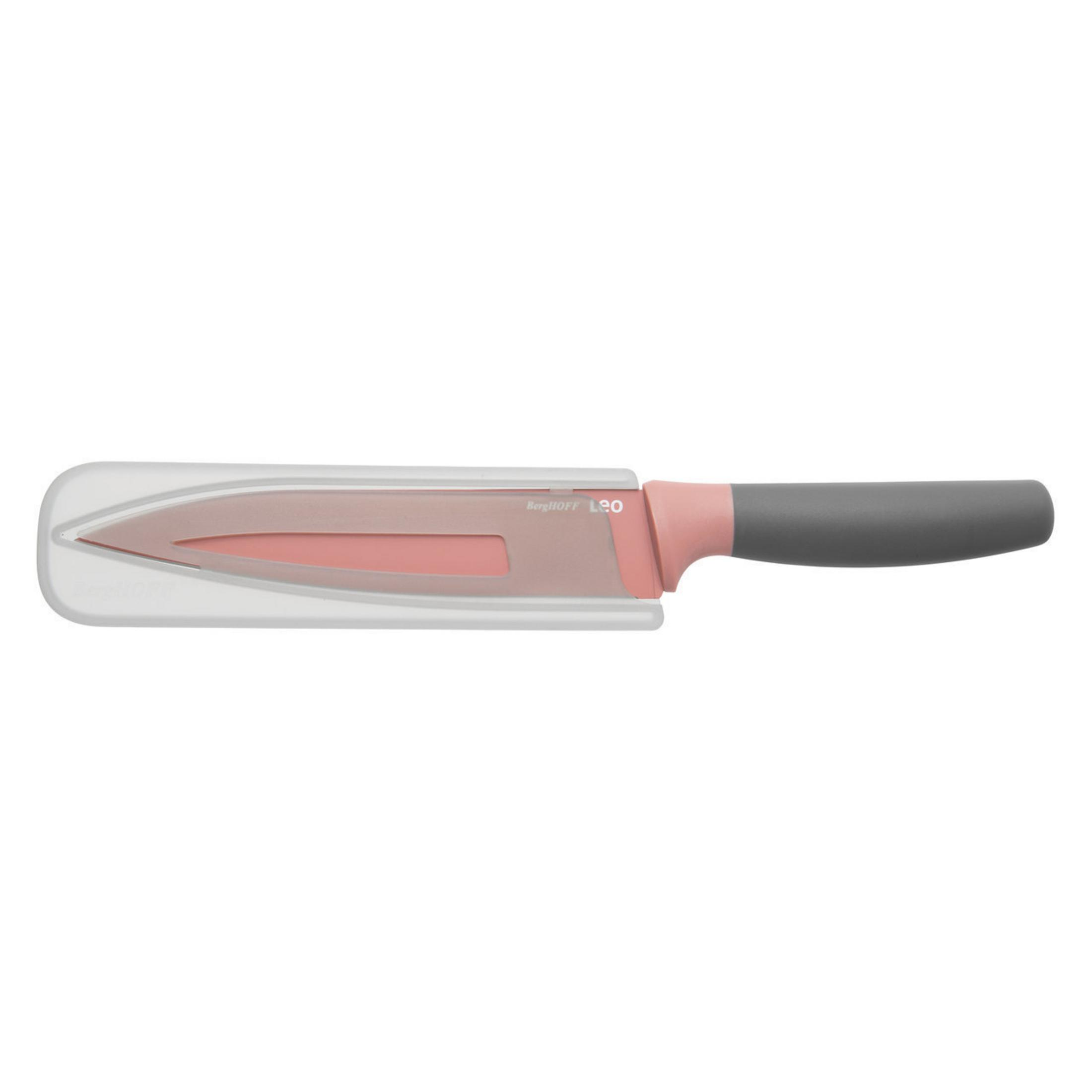 Roze koksmes met grijze handgreep, in de schede. Merk is BergHOFF Leo.
