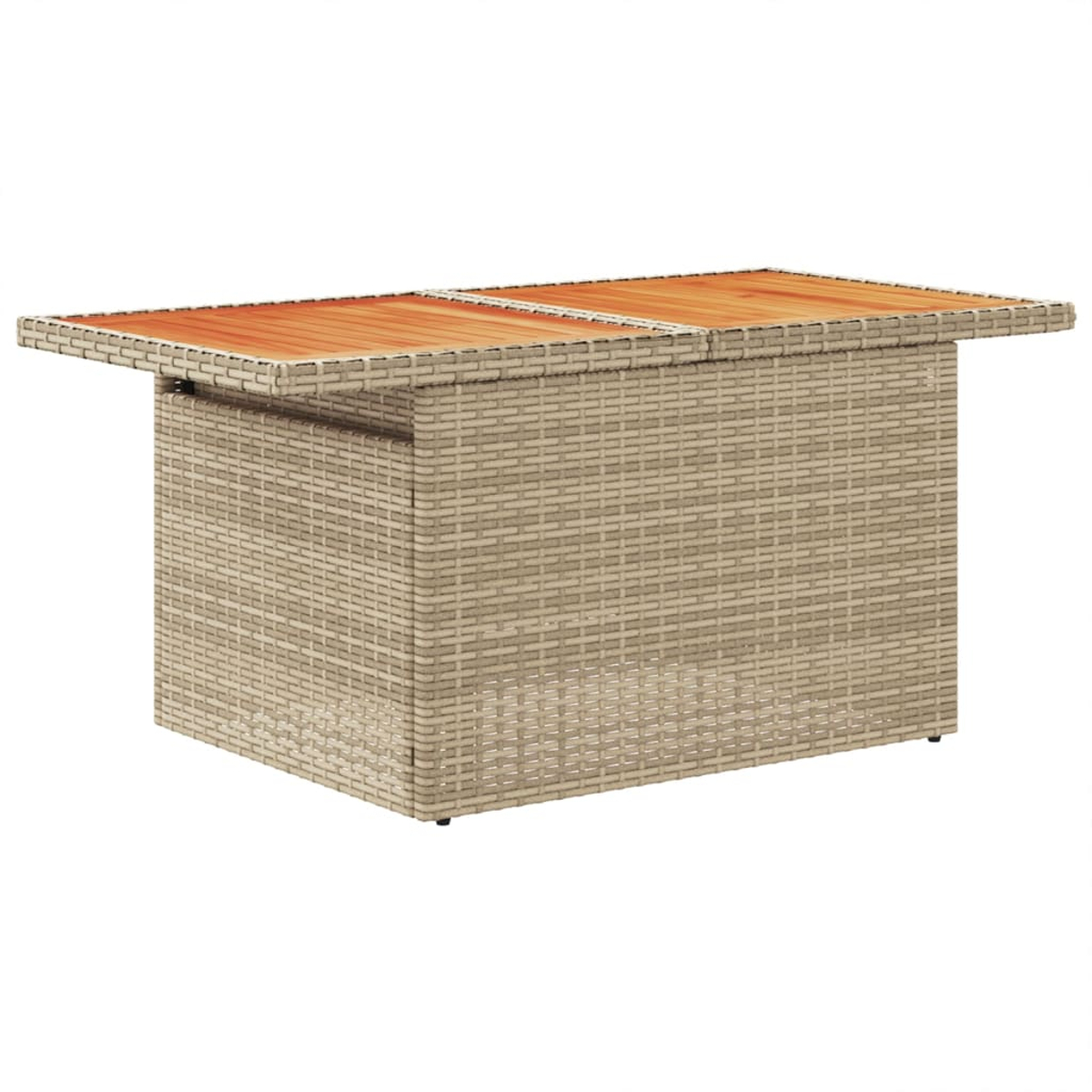 Un tavolino beige intrecciato con piano in legno. Forma rettangolare, colore marrone chiaro e beige.