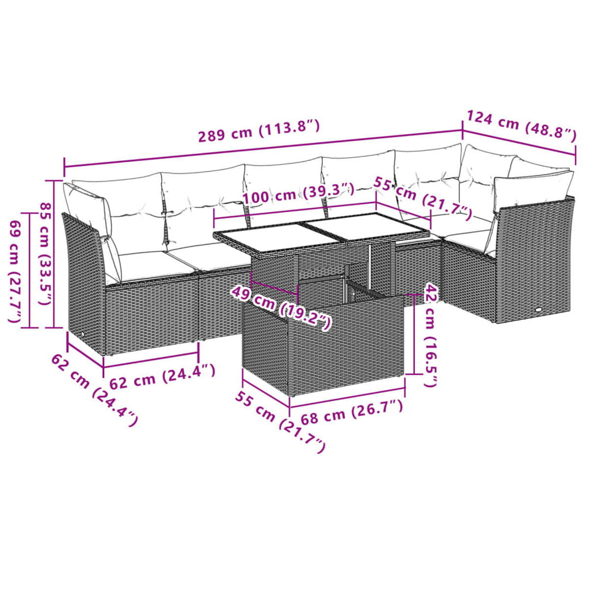 Ein Outdoor-Ecksofa mit Couchtisch. Die Möbel sind aus hellbraunem, gewebtem Material.