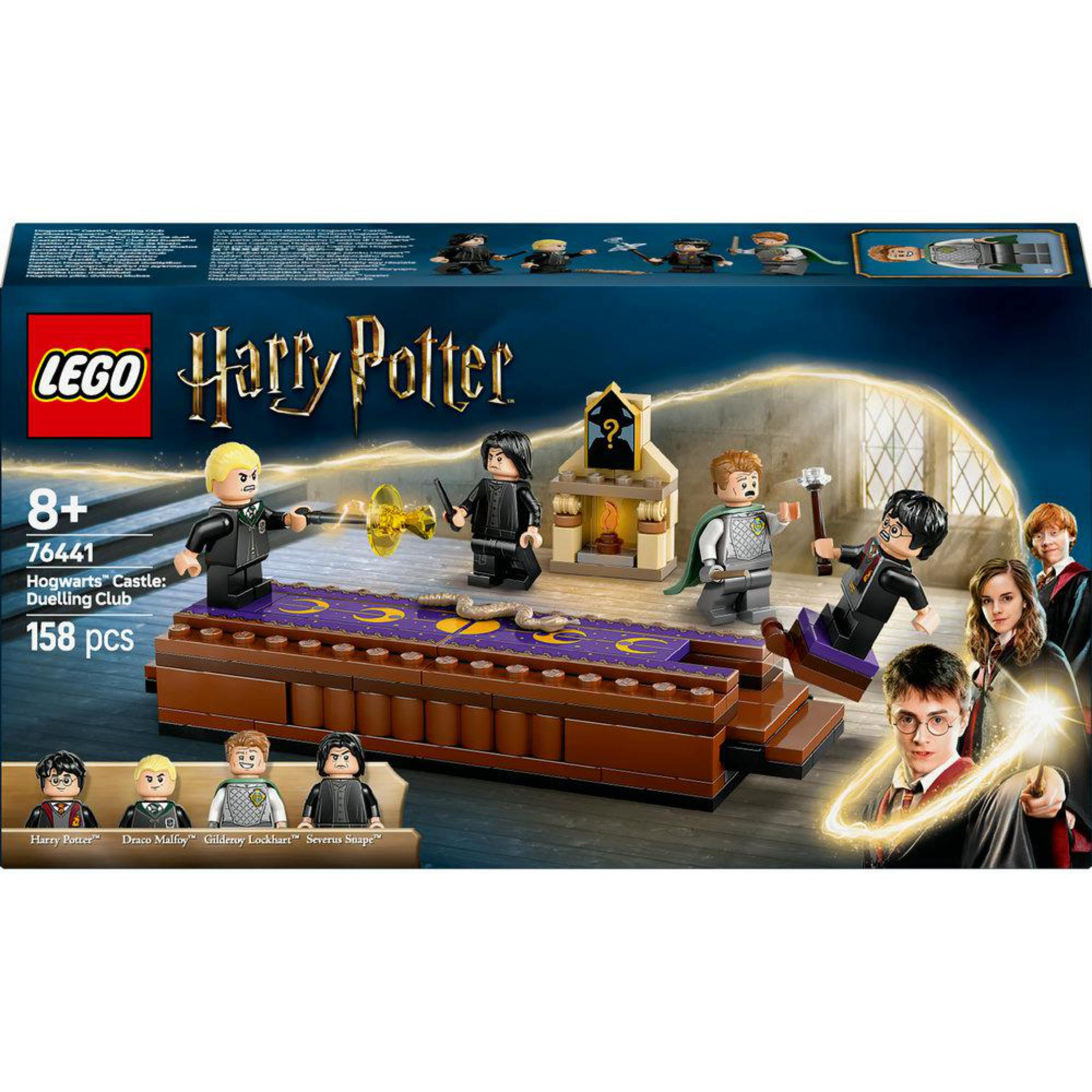 Eine Lego Harry Potter Set-Box mit Figuren, einer Plattform und einer Hogwarts-Kulisse.
