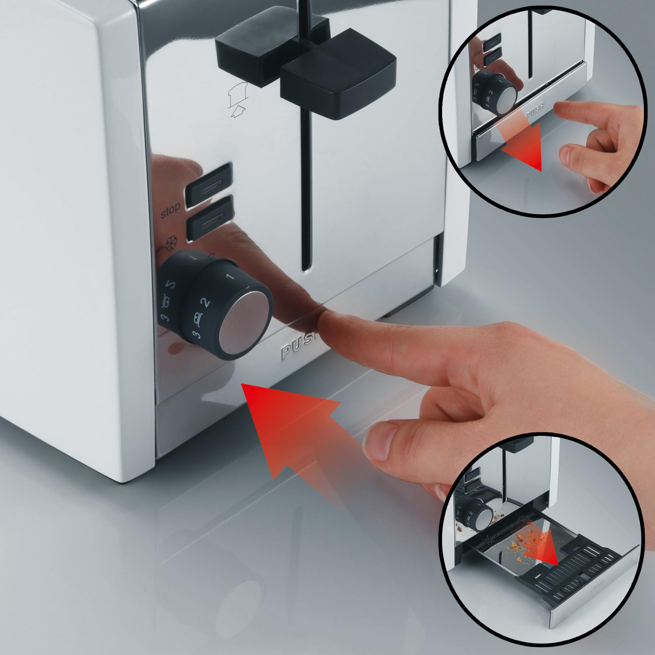 Ein Finger drückt eine Taste an einem silbernen und weißen Toaster. Pfeile zeigen die Aktion an.