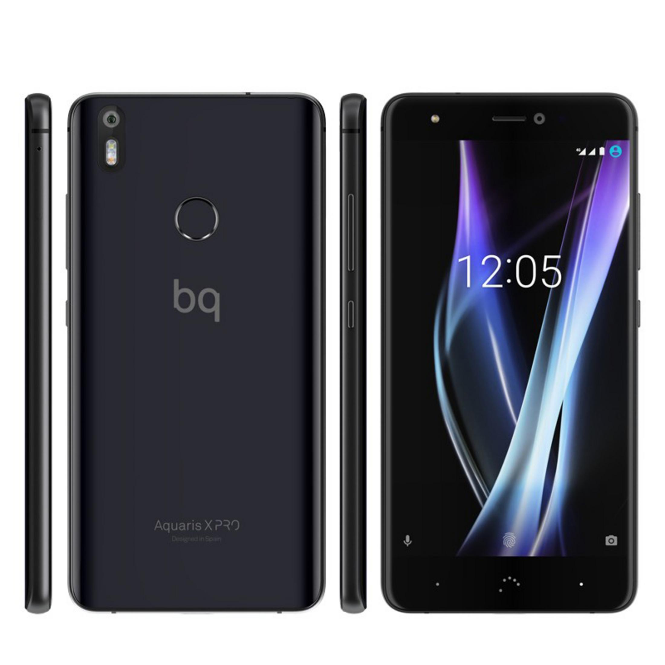 Schwarzes Smartphone mit Vorder-, Rück- und Seitenansichten. Die Vorderseite zeigt Zeit und abstrakten lila und blauen Hintergrund.