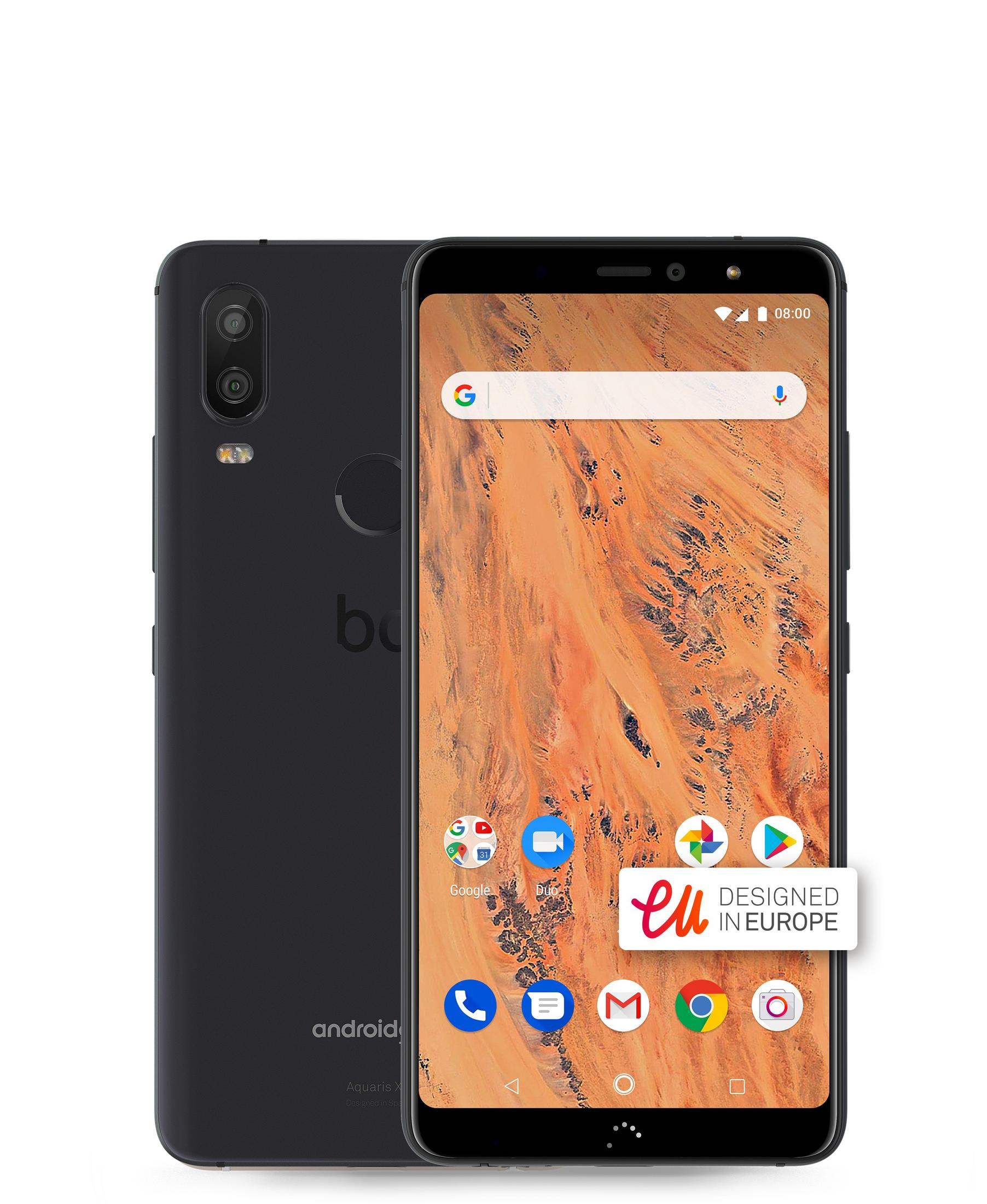 Schwarzes Smartphone mit zwei Rückkameras, einer Frontkamera und einem weißen 'Designed in Europe'-Aufkleber.