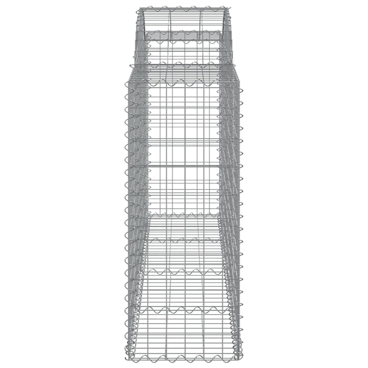 Hoher, schmaler Gabion. Der Gabion ist ein Drahtgeflecht, das mit Steinen gefüllt ist.