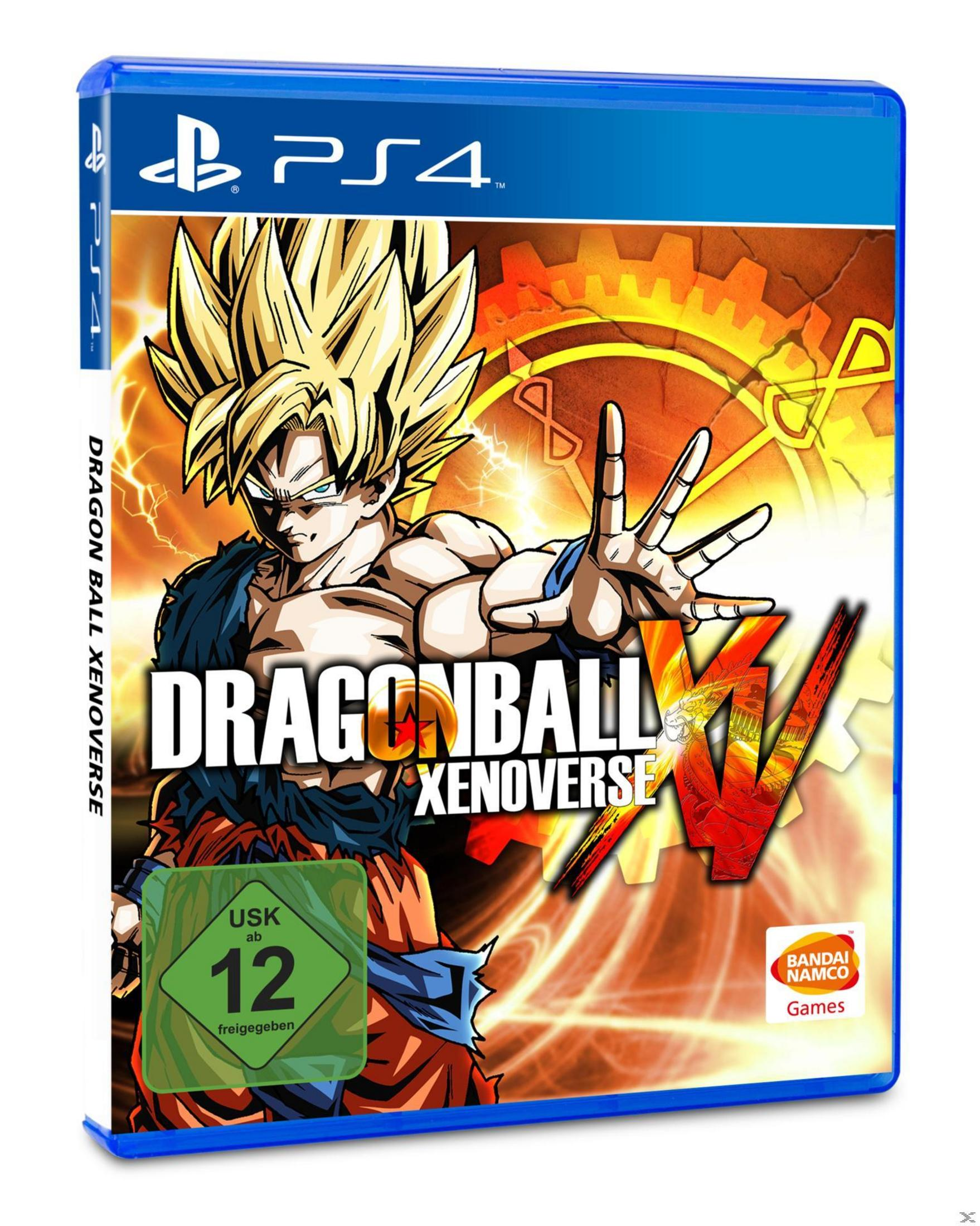 Dragon Ball Xenoverse game cover. Goku voor een achtergrond van tandwielen. PS4 logo in de linkerbovenhoek.