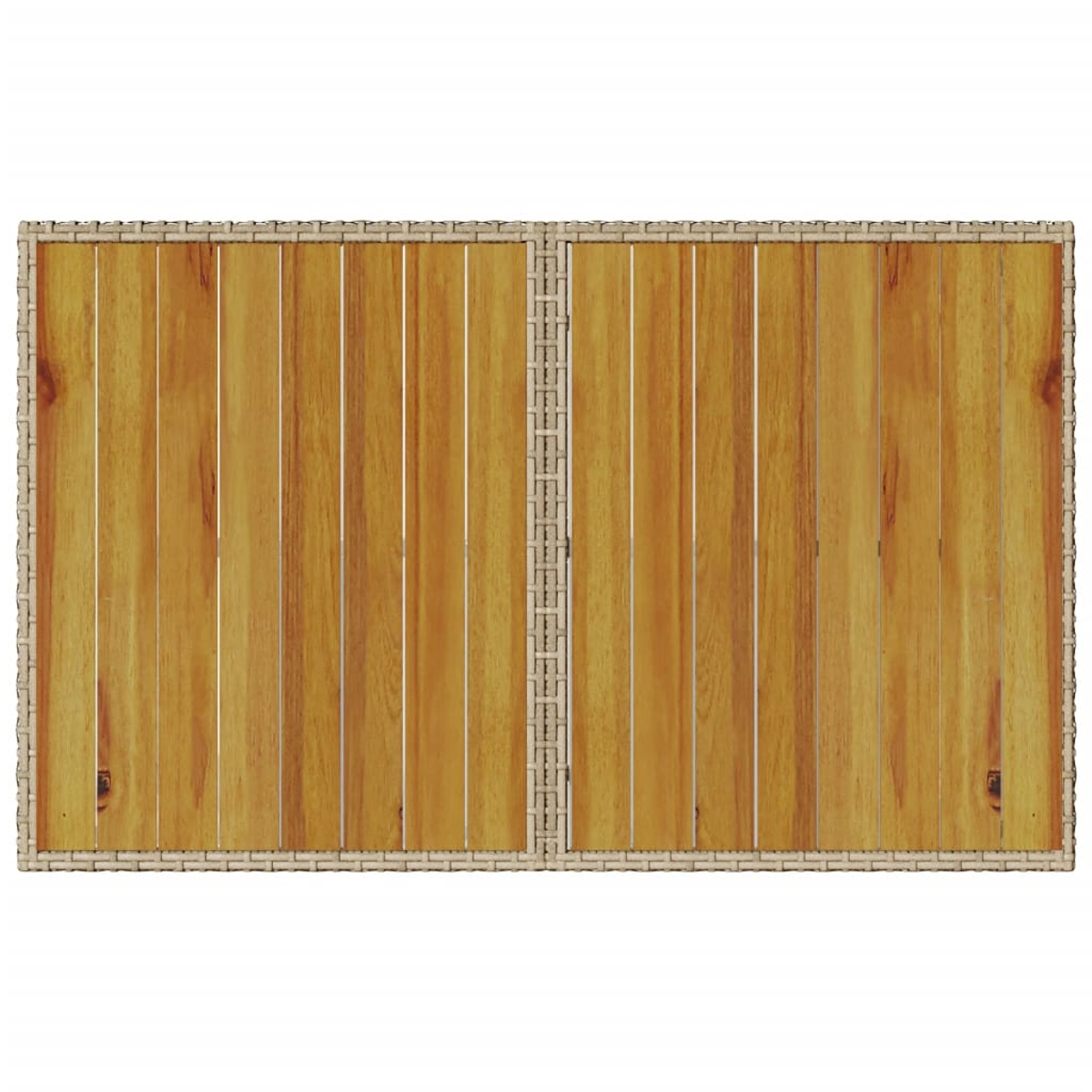 Holztisch mit Holzbohlen und Flechtrahmen. Hintergrund: weiß.