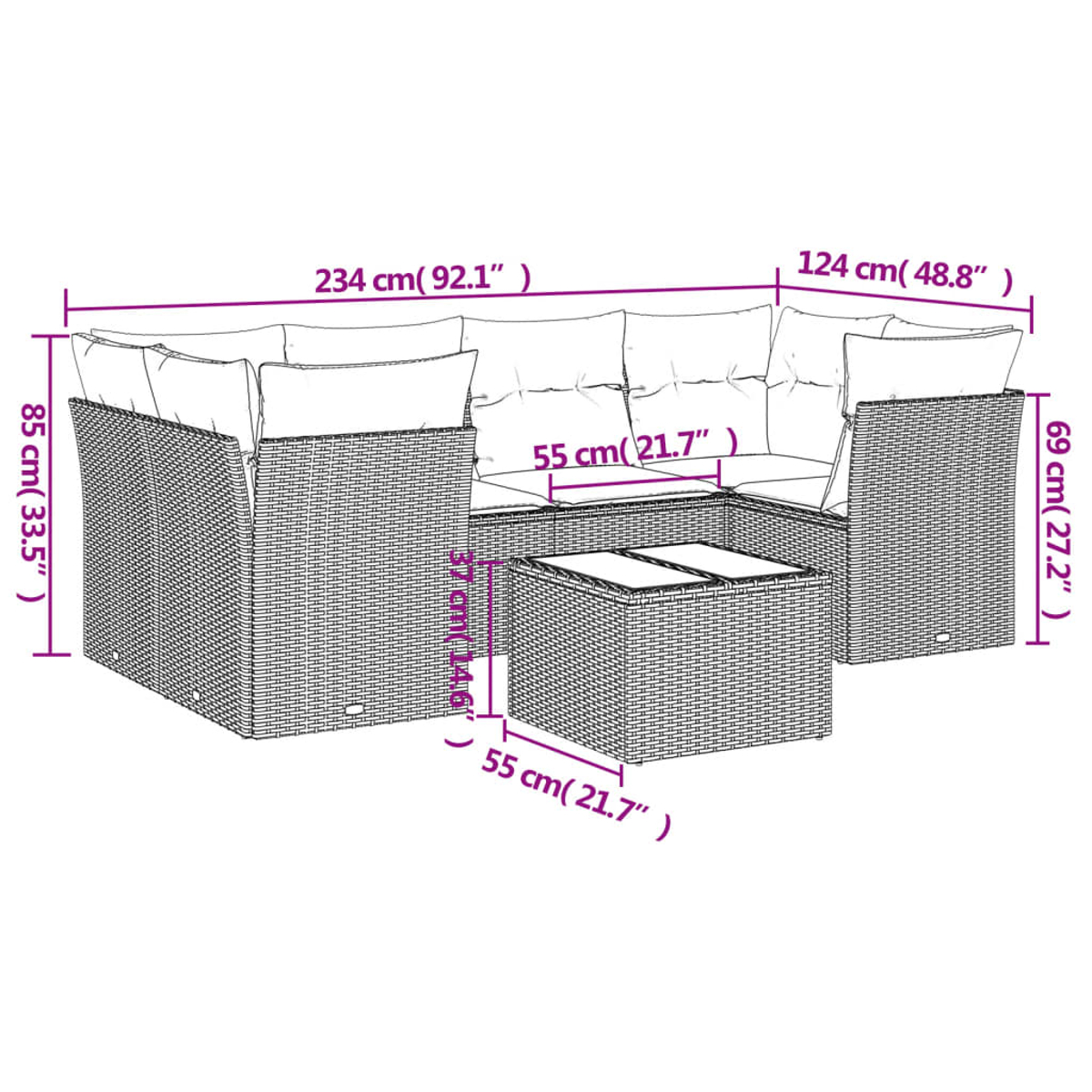 Set patio in vimini con dimensioni. Cuscini beige, struttura in vimini marrone e tavolino. Sfondo bianco.