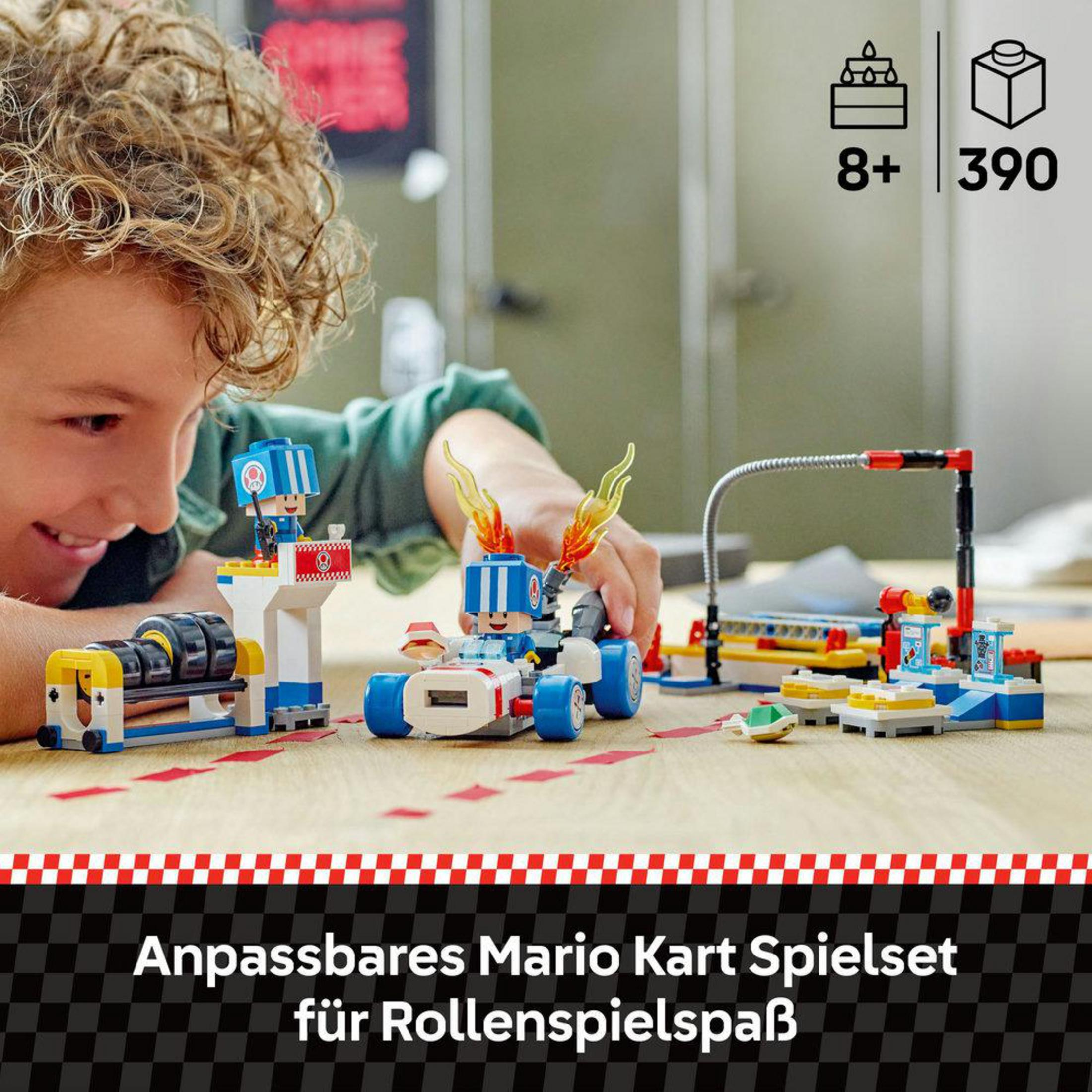 Niño jugando con un set de Lego de Mario Kart; karts azules, blancos y rojos visibles.