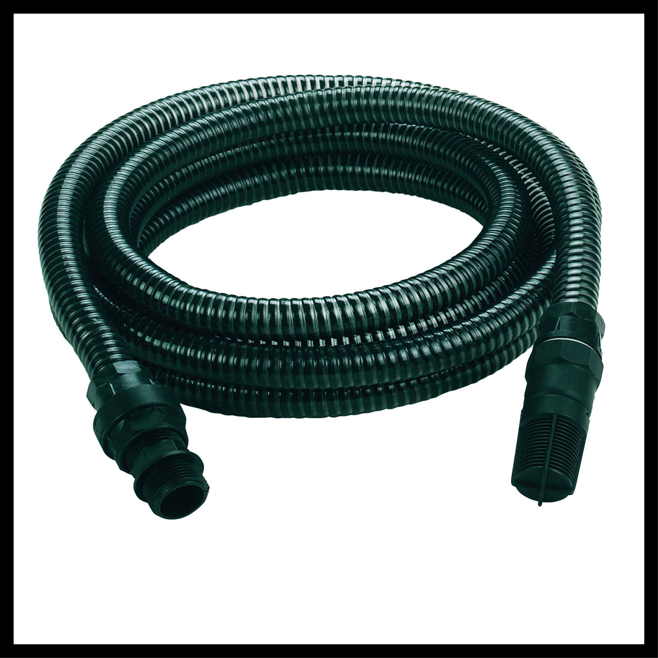 Czarny, zwinięty wąż z końcówkami na każdym końcu. Jest na białym tle.