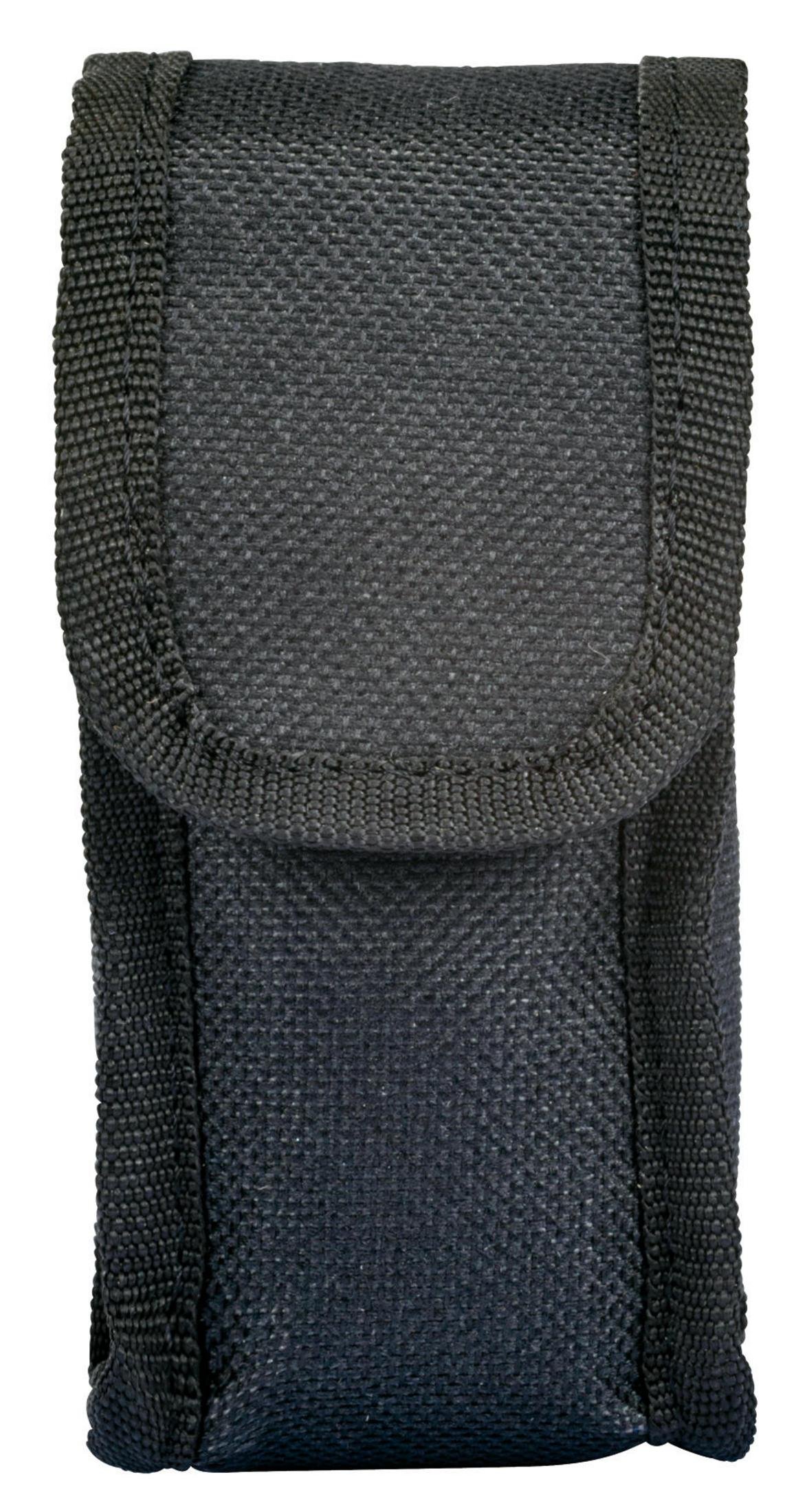 Czarny materiałowy woreczek z klapką, zamknięty, na białym tle.