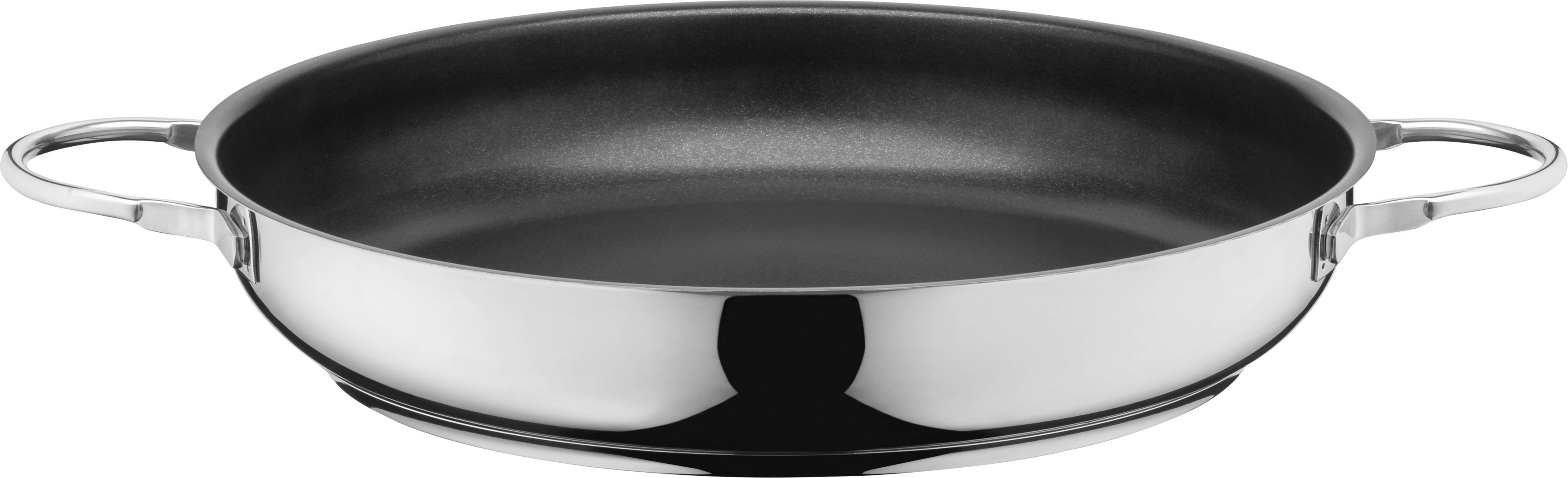 Srebrna patelnia z dwoma uchwytami. Ma czarne wnętrze i polerowaną powierzchnię zewnętrzną.