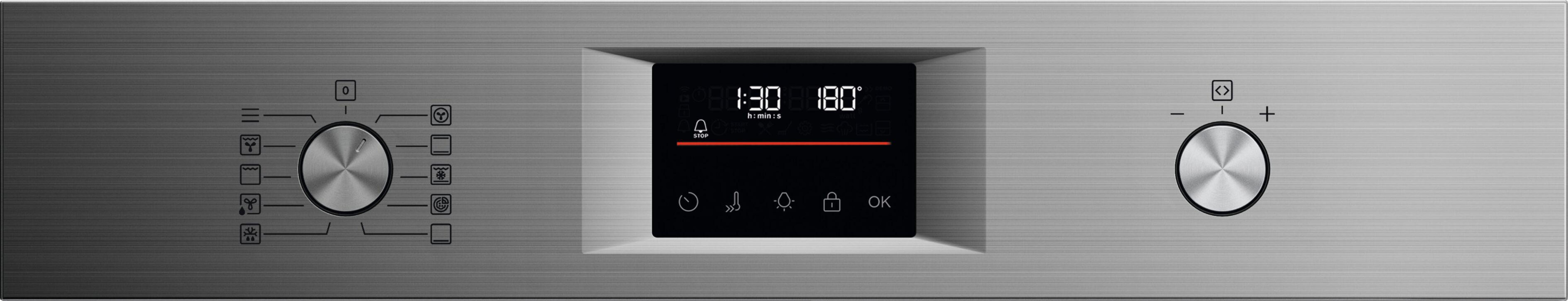 Pannello comandi forno argentato con manopole e display digitale che mostra ora e temperatura.