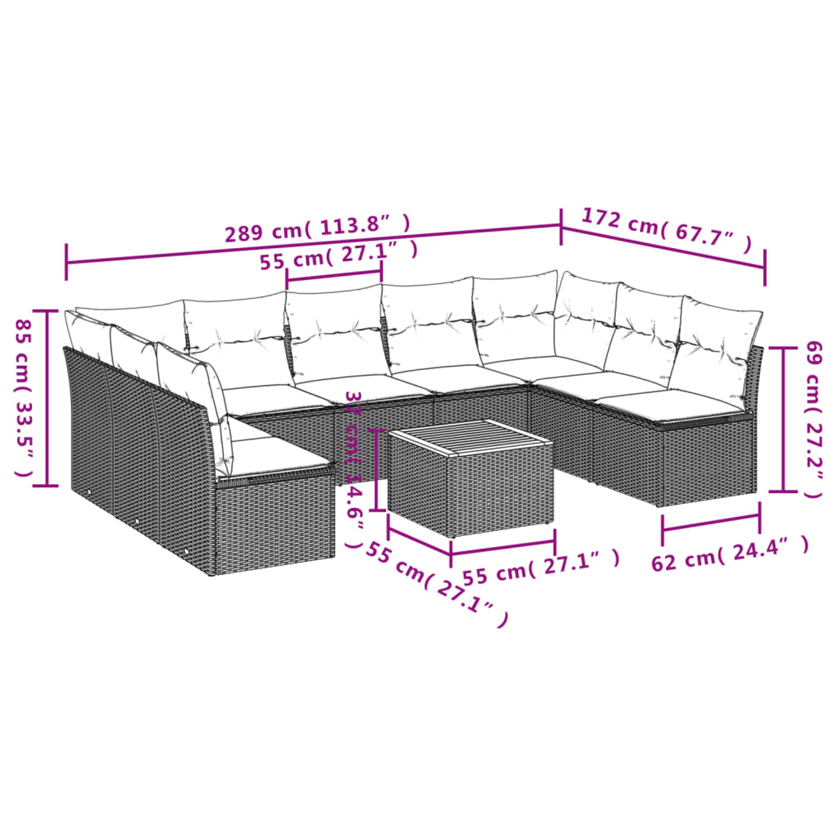 Ein Ecksofa mit Maßangaben und einem passenden Couchtisch. Weiße Kissen auf Rattan.