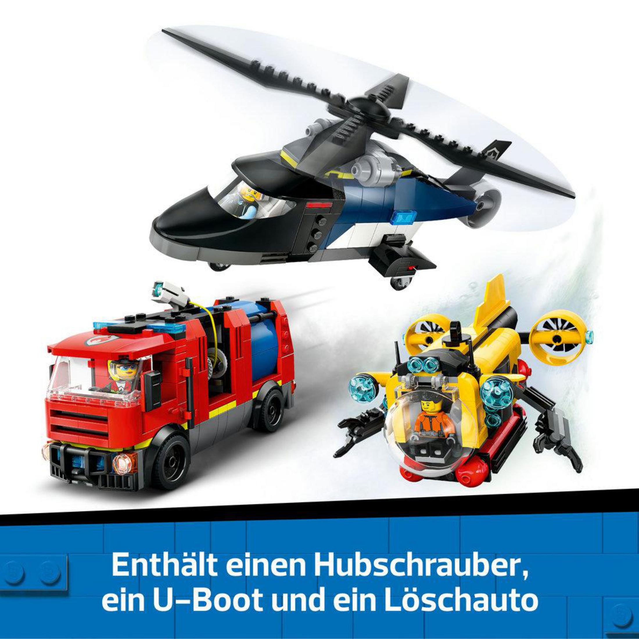 Zestaw Lego z helikopterem, wozem strażackim i pojazdem podobnym do łodzi podwodnej.